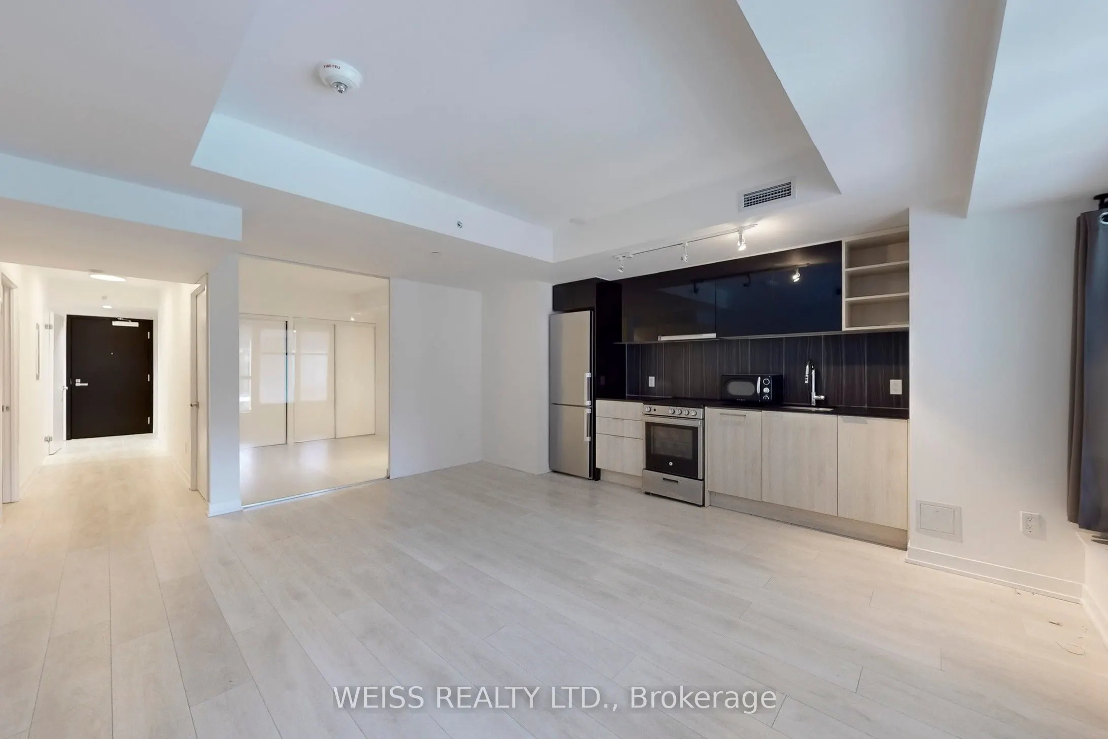 31 Tippett Road, #221