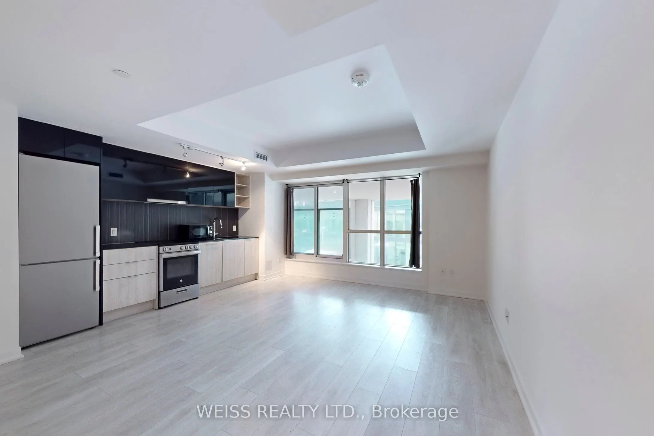 31 Tippett Road, #221
