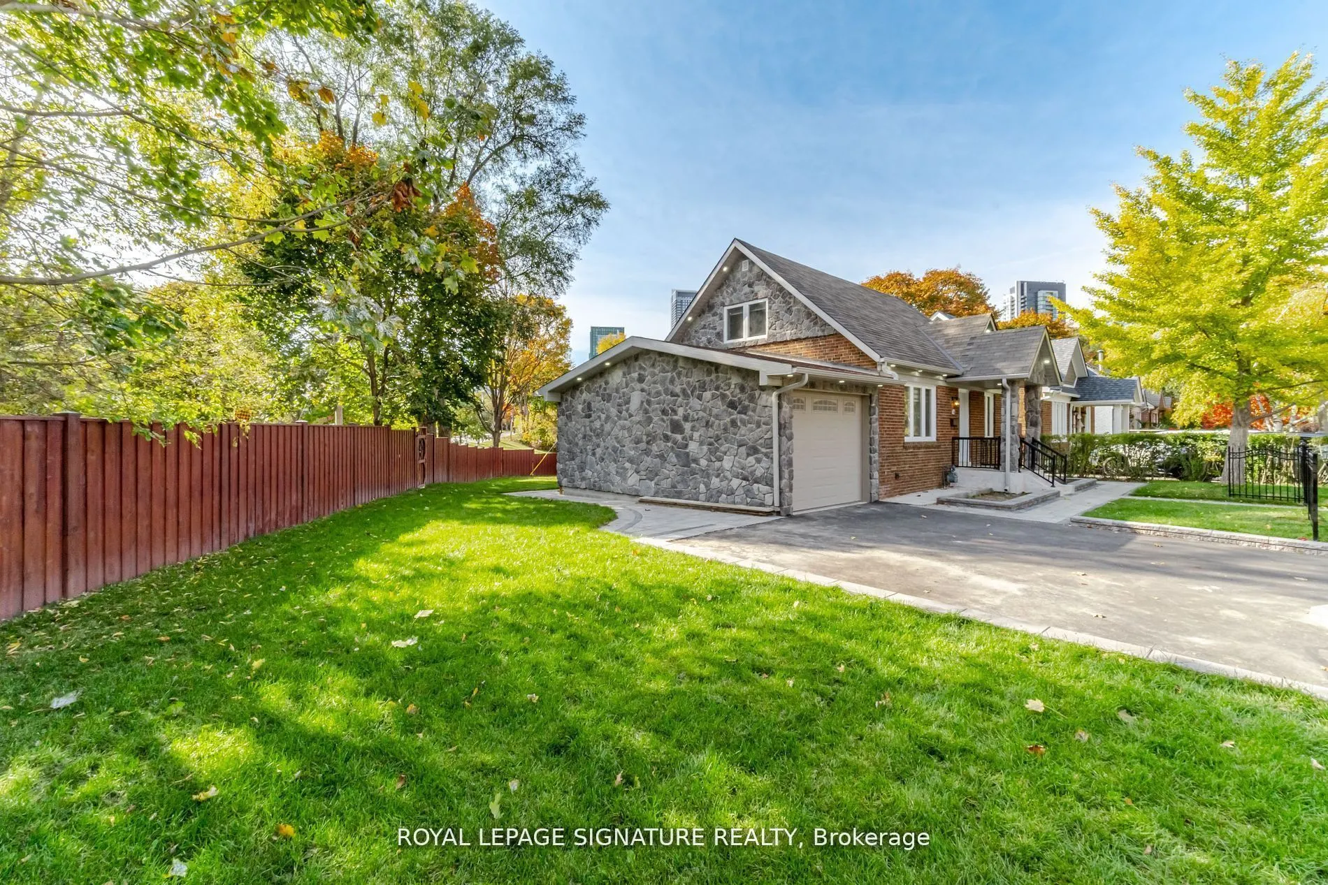36 Dudley Avenue, #Lower