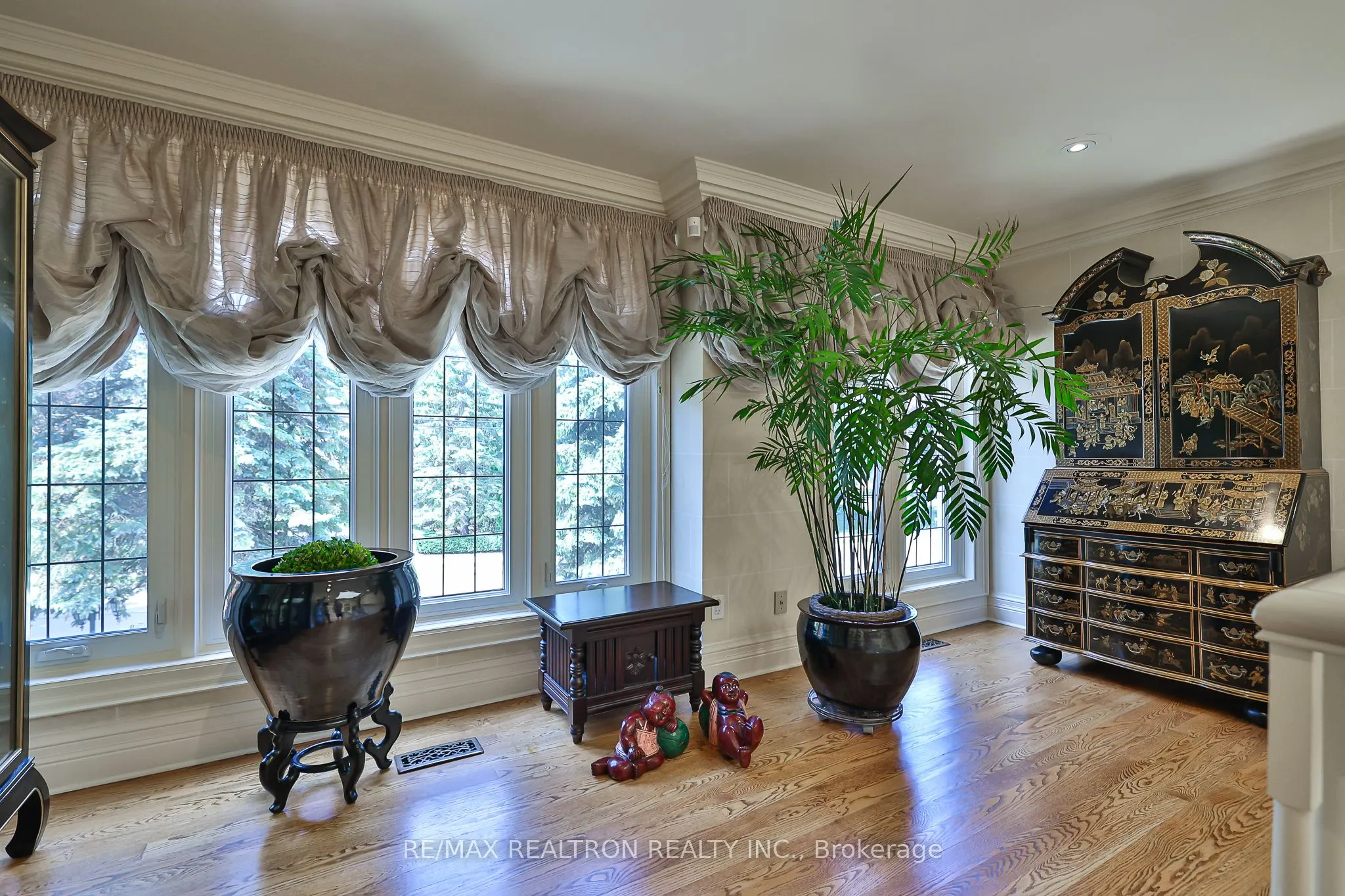 192 The Bridle Path