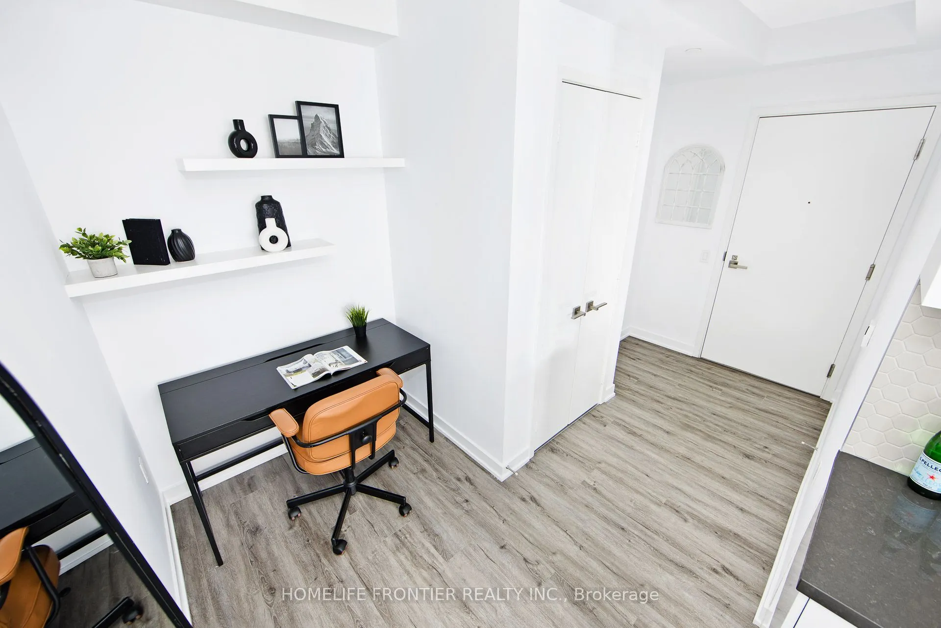 50 Ordnance Street, #2702