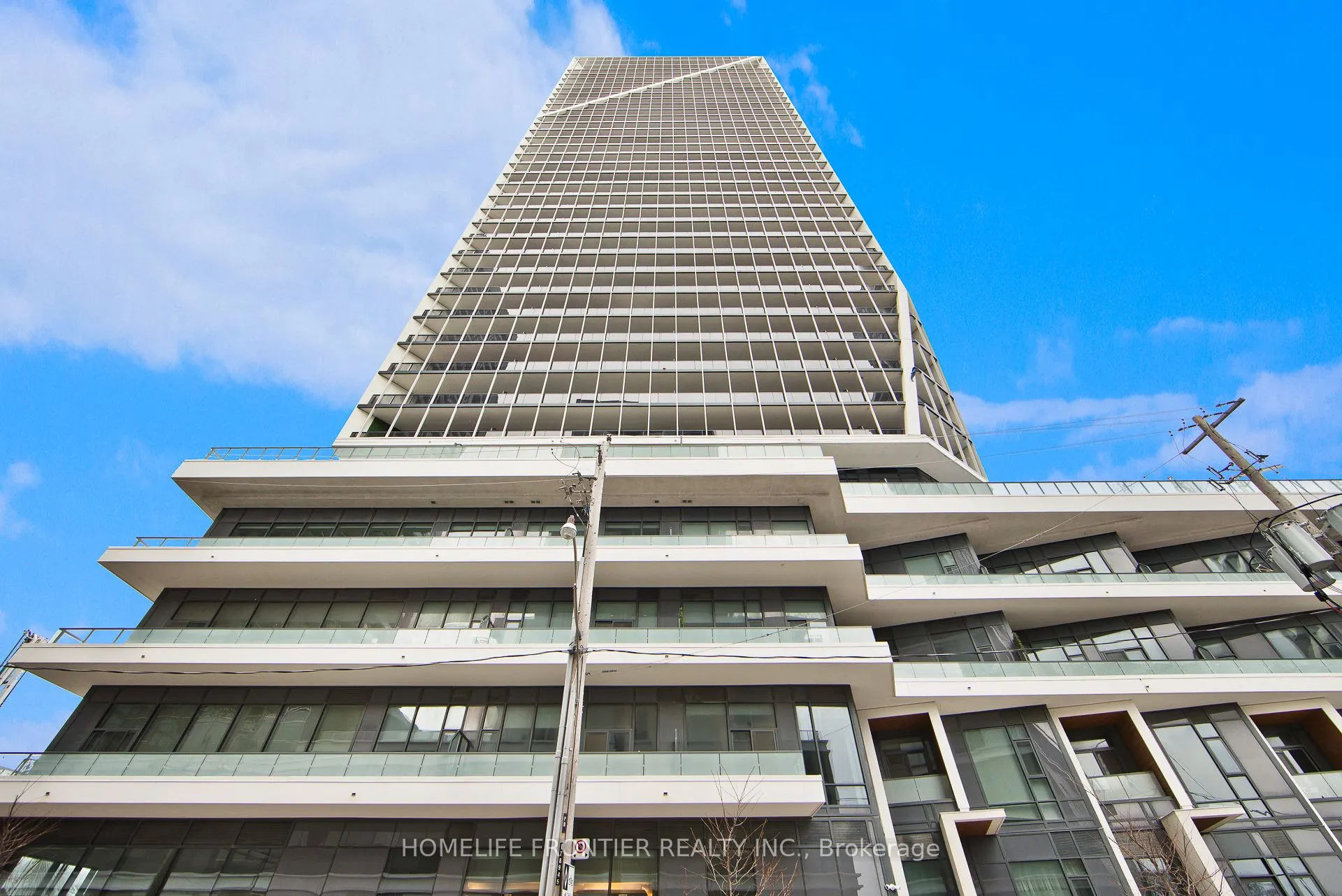 50 Ordnance Street, #2702