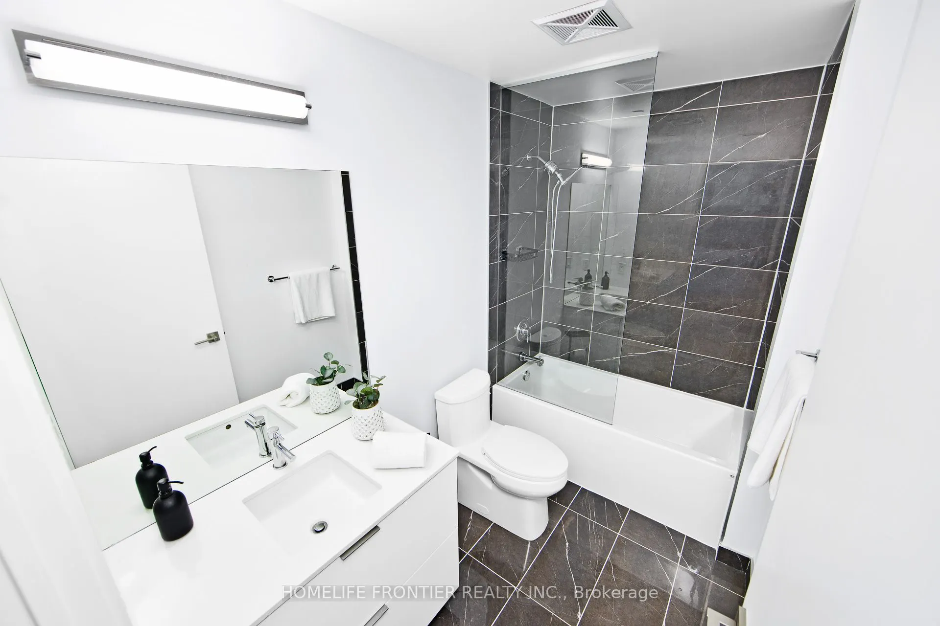 50 Ordnance Street, #2702