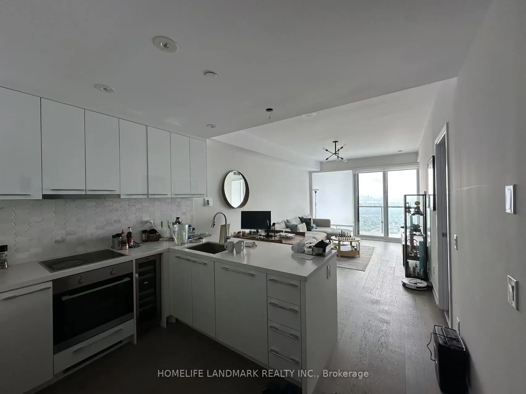 488 University Avenue, #4912
