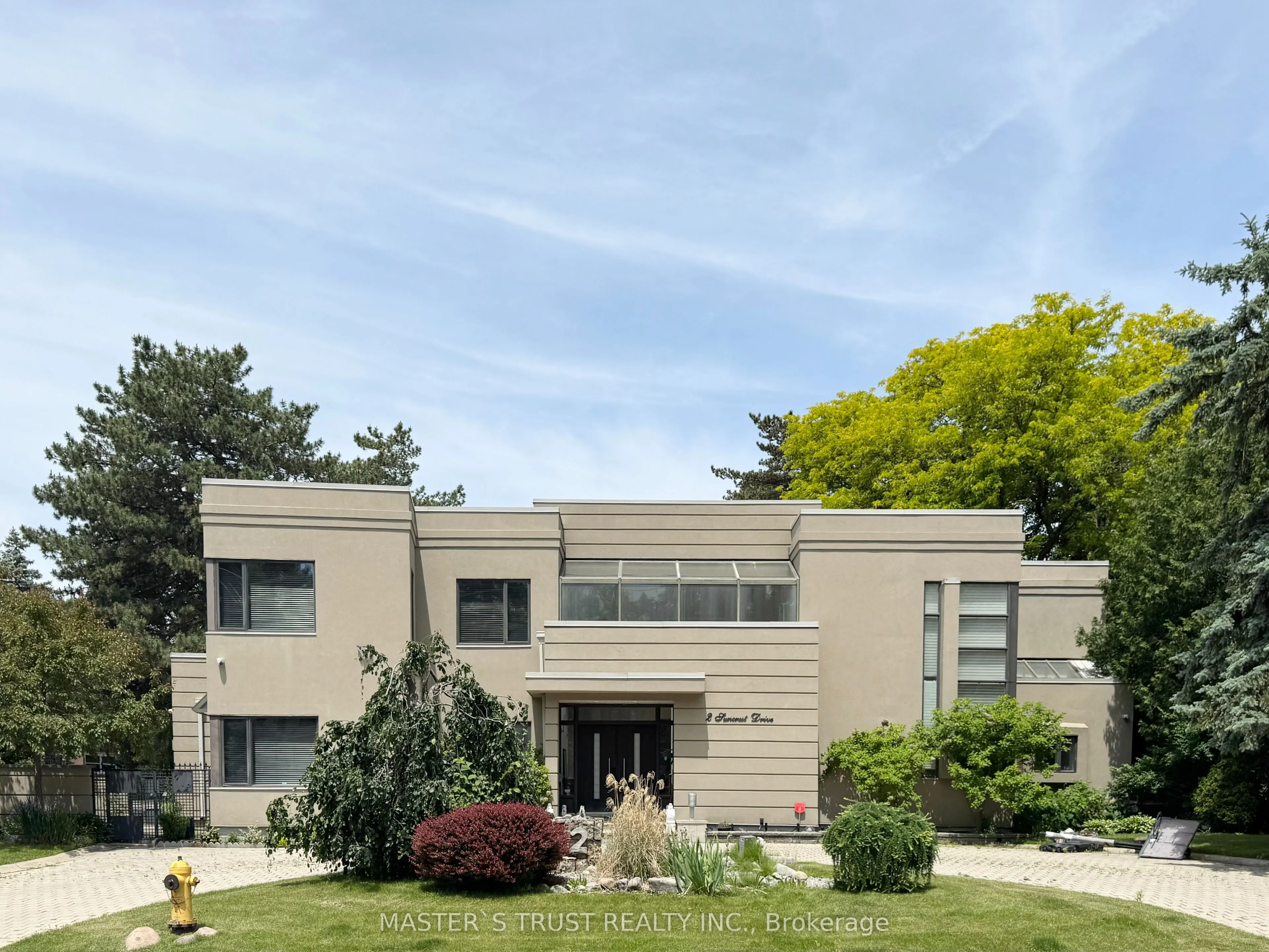 2 Suncrest Drive