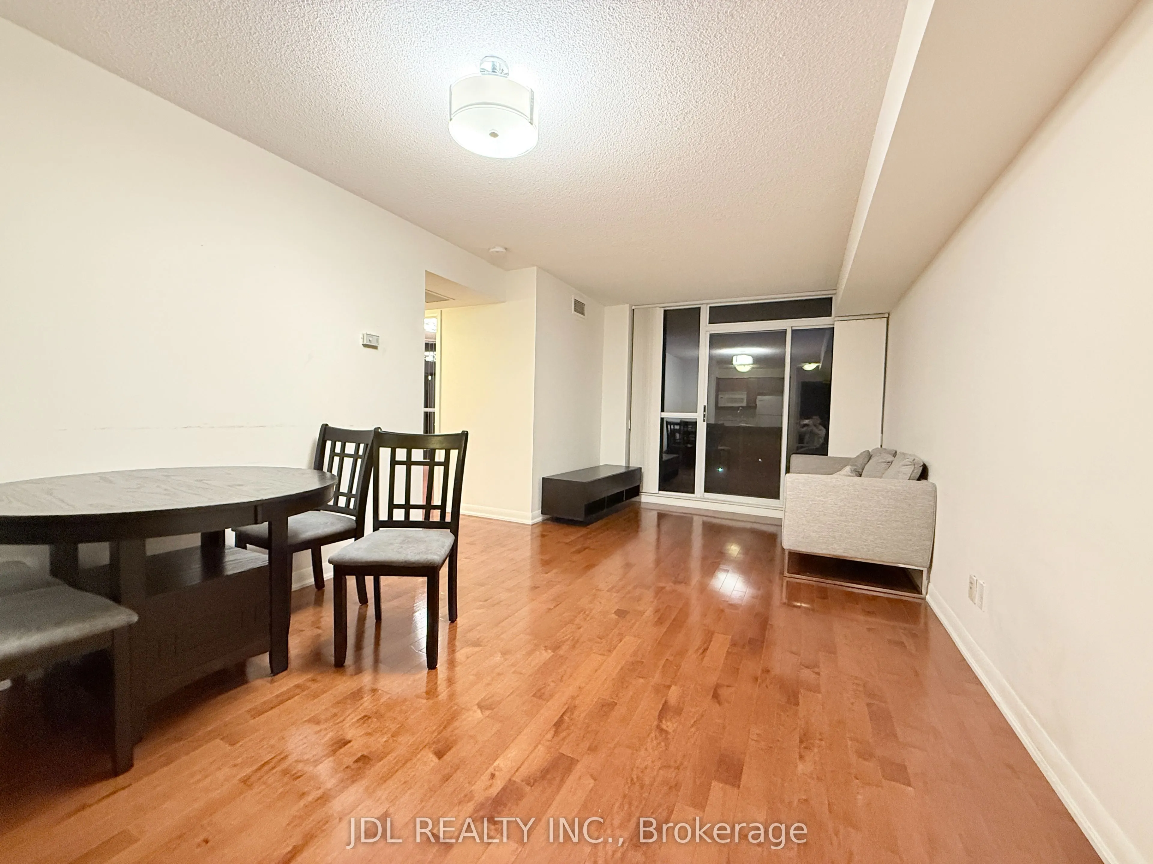5793 Yonge Street, #602