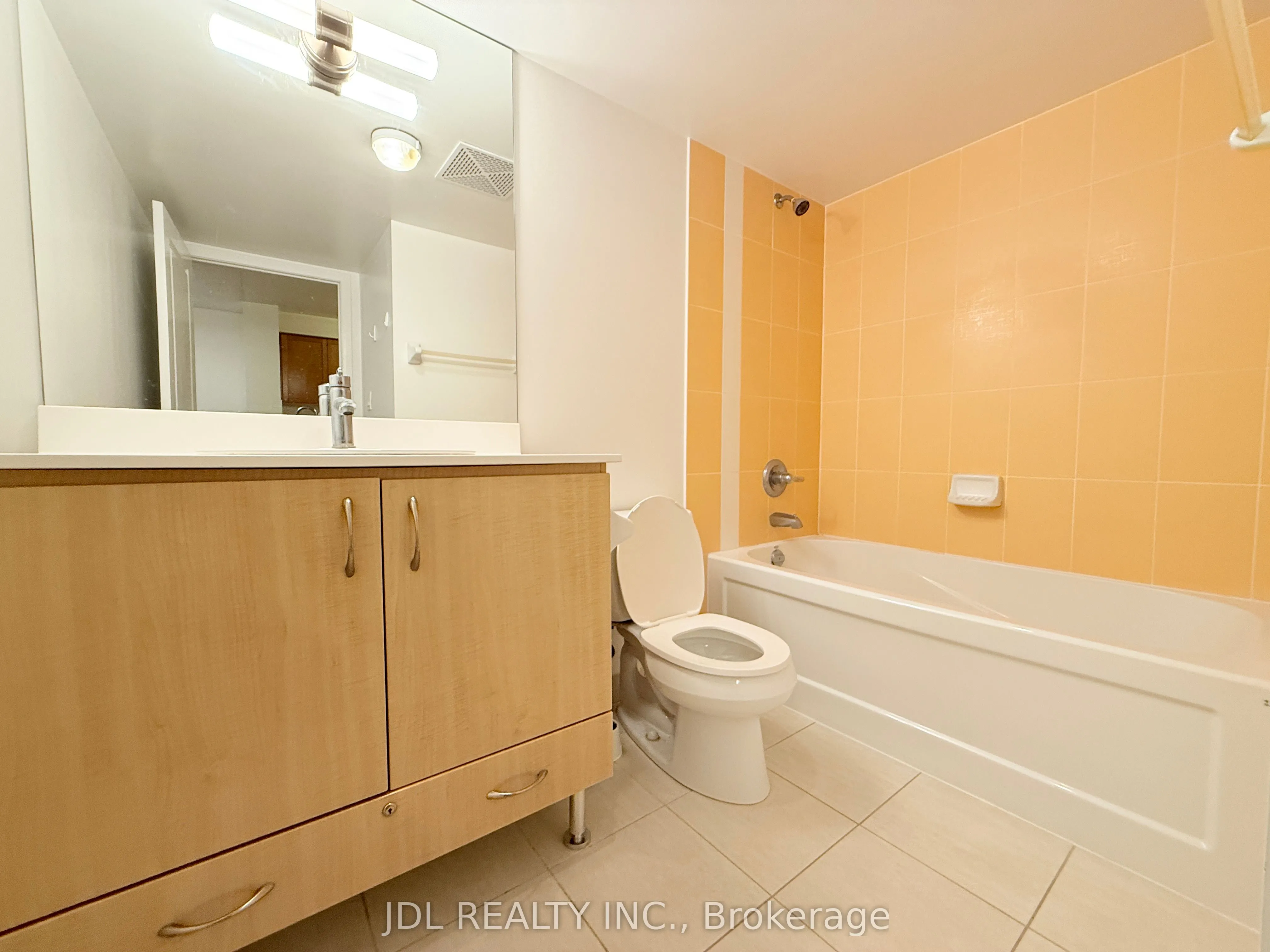 5793 Yonge Street, #602
