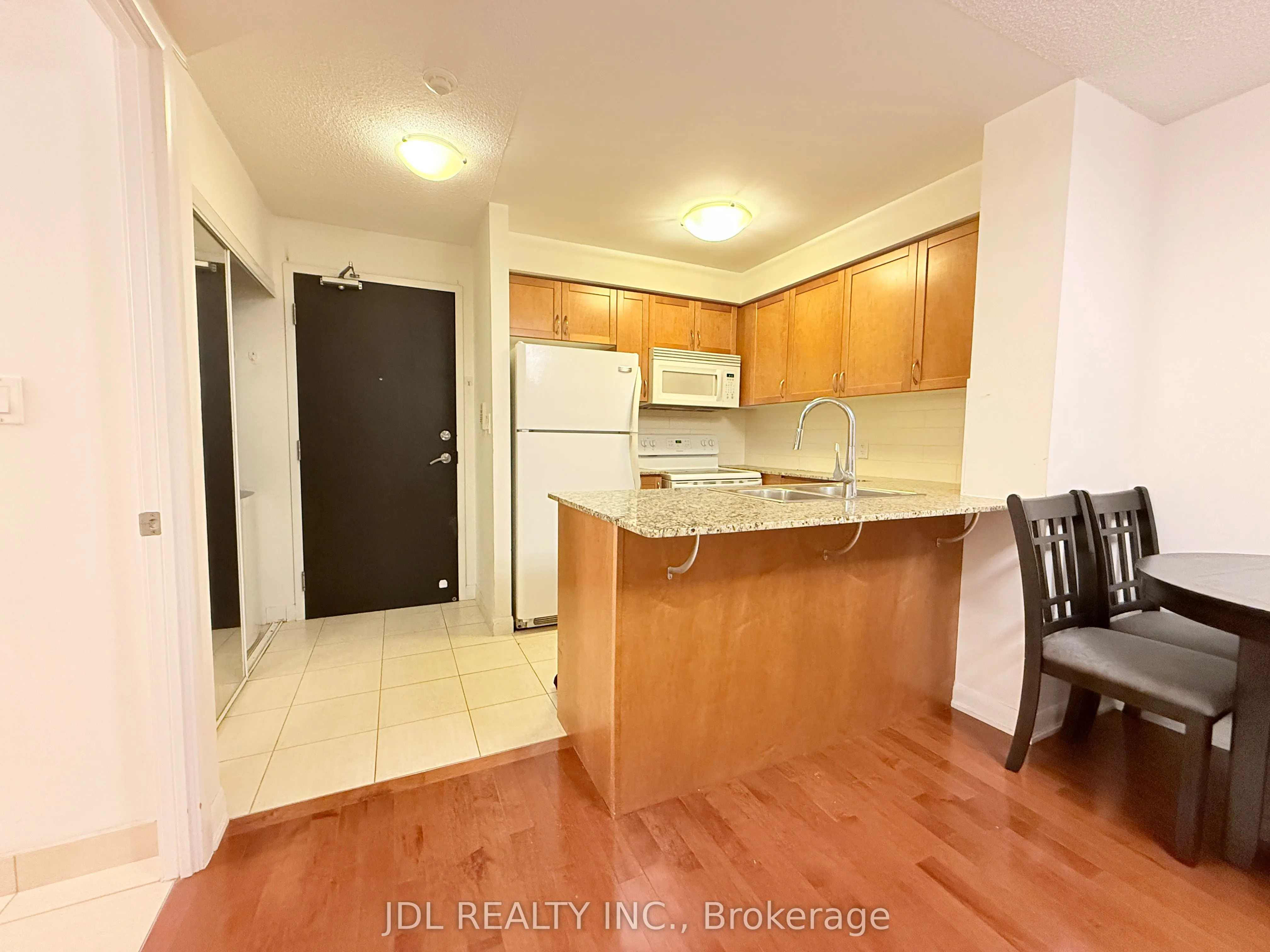 5793 Yonge Street, #602