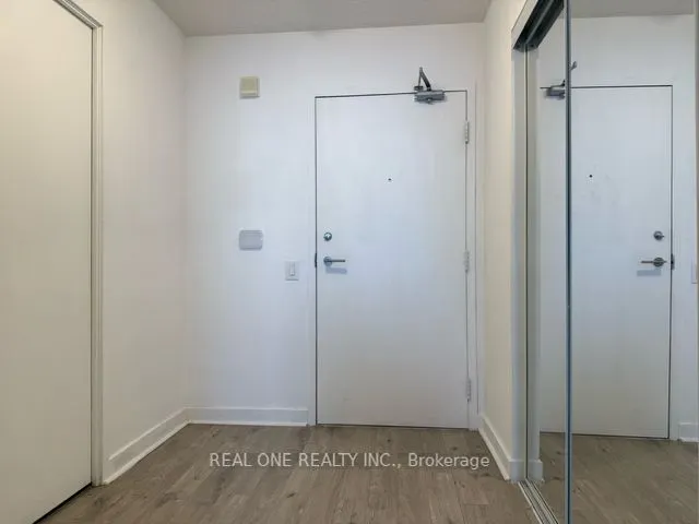 33 Singer Court, #1203
