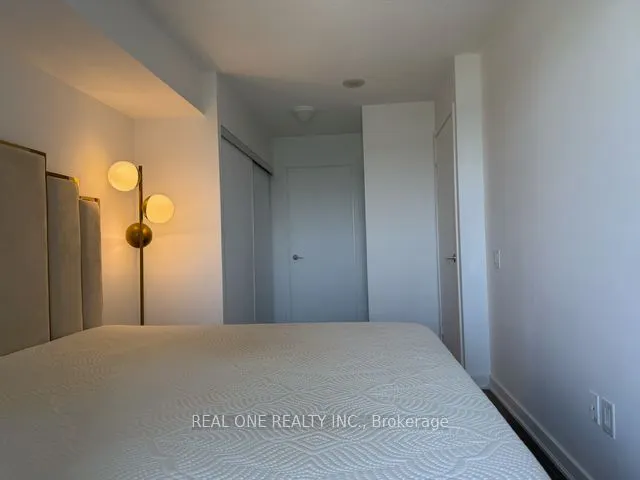 33 Singer Court, #1203