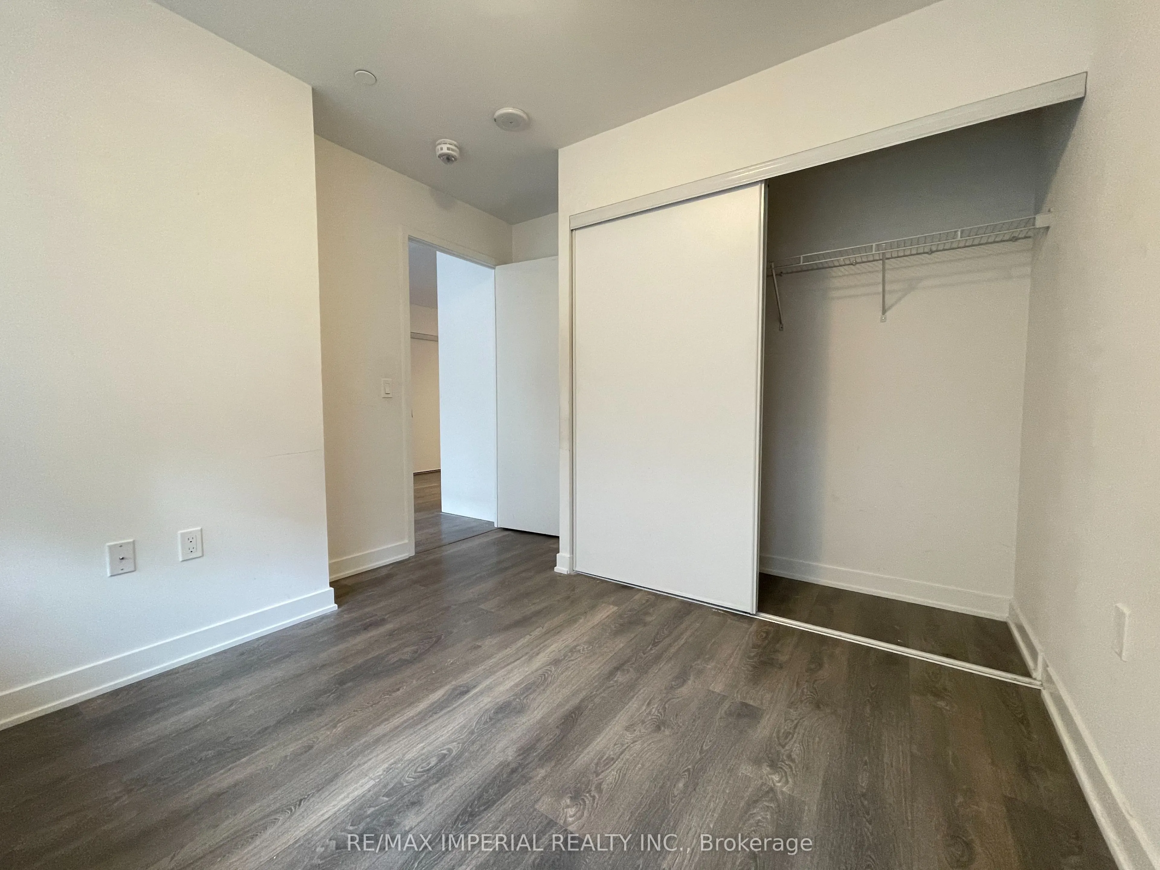195 Redpath Avenue, #405