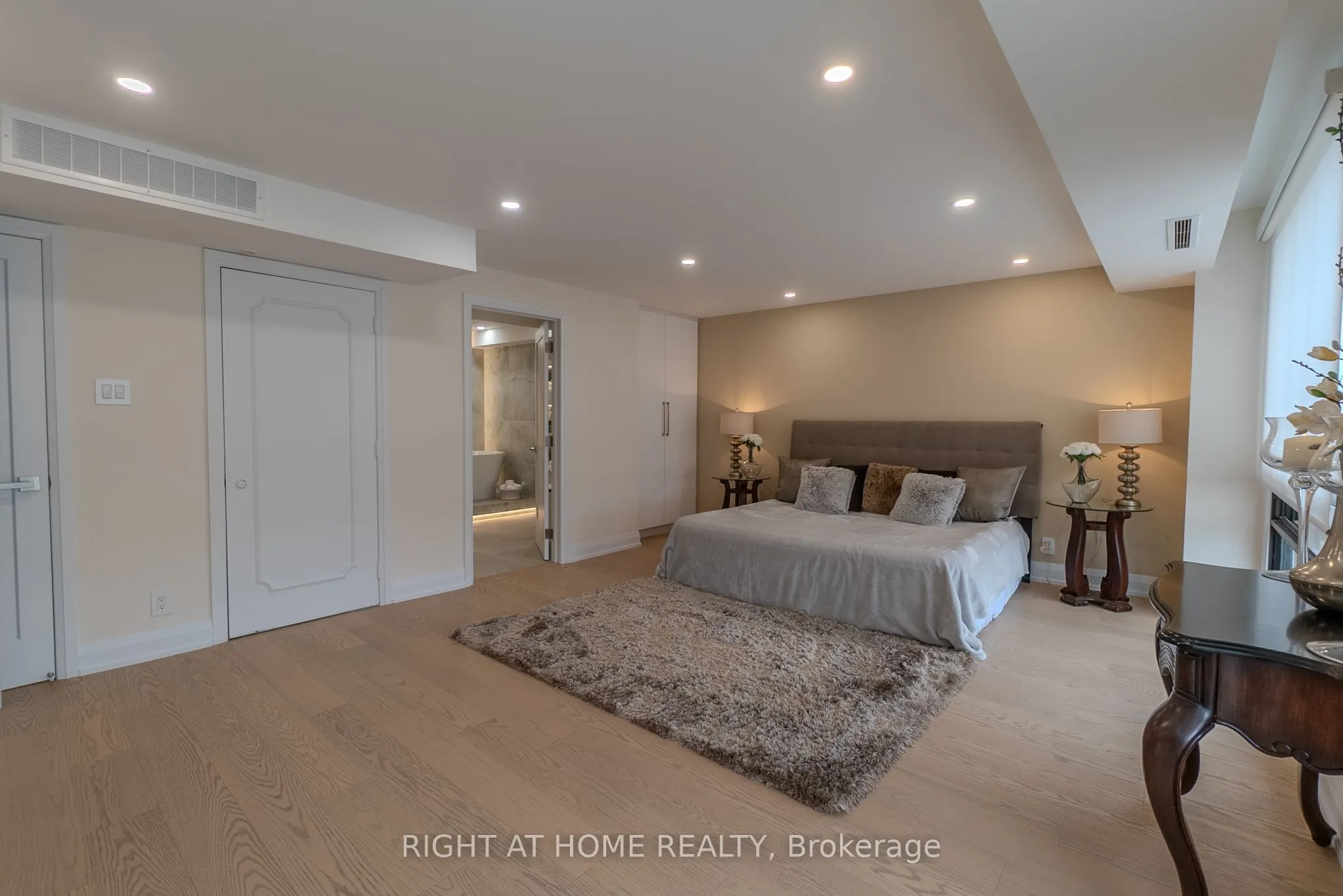 447 Walmer Road, #608