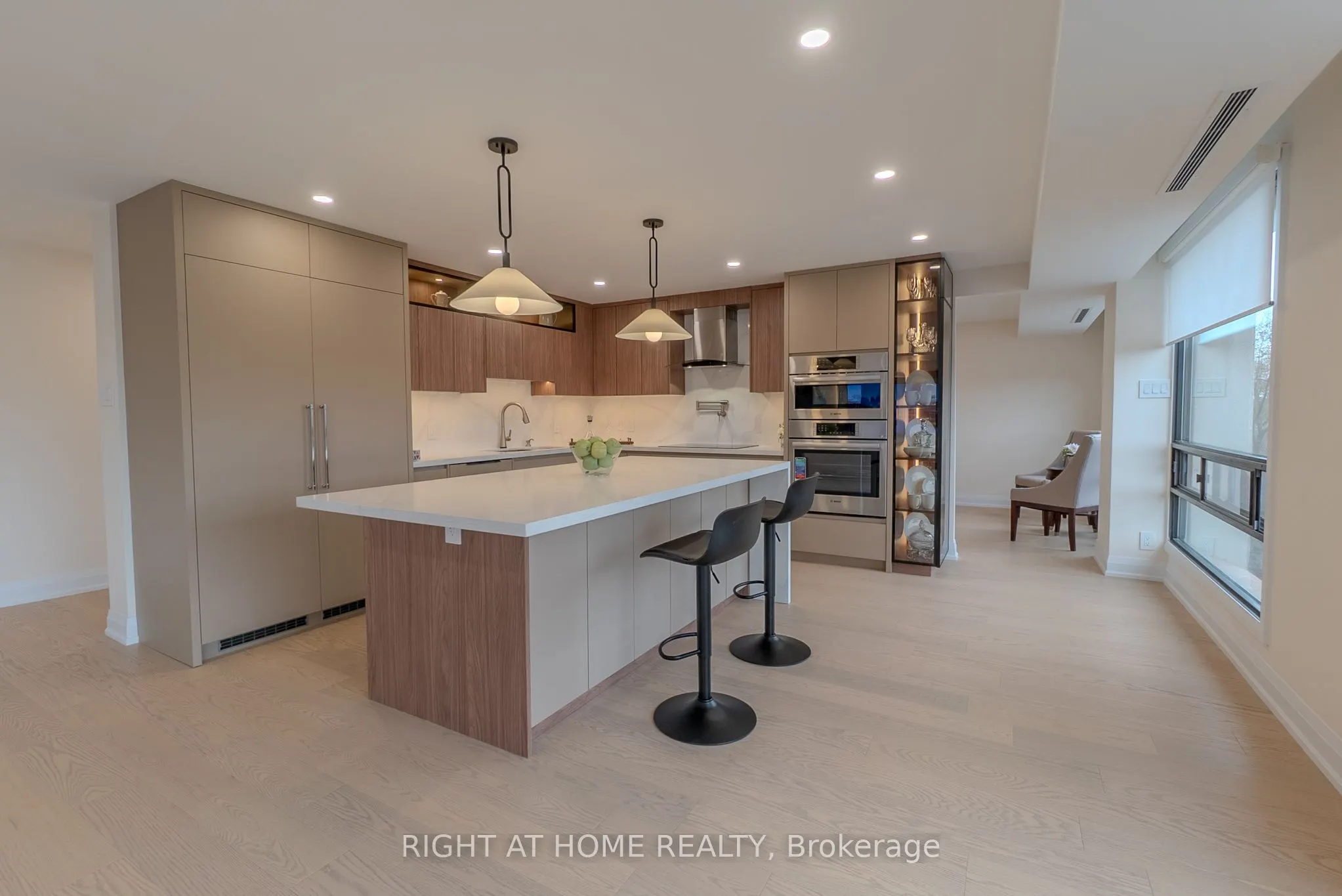 447 Walmer Road, #608