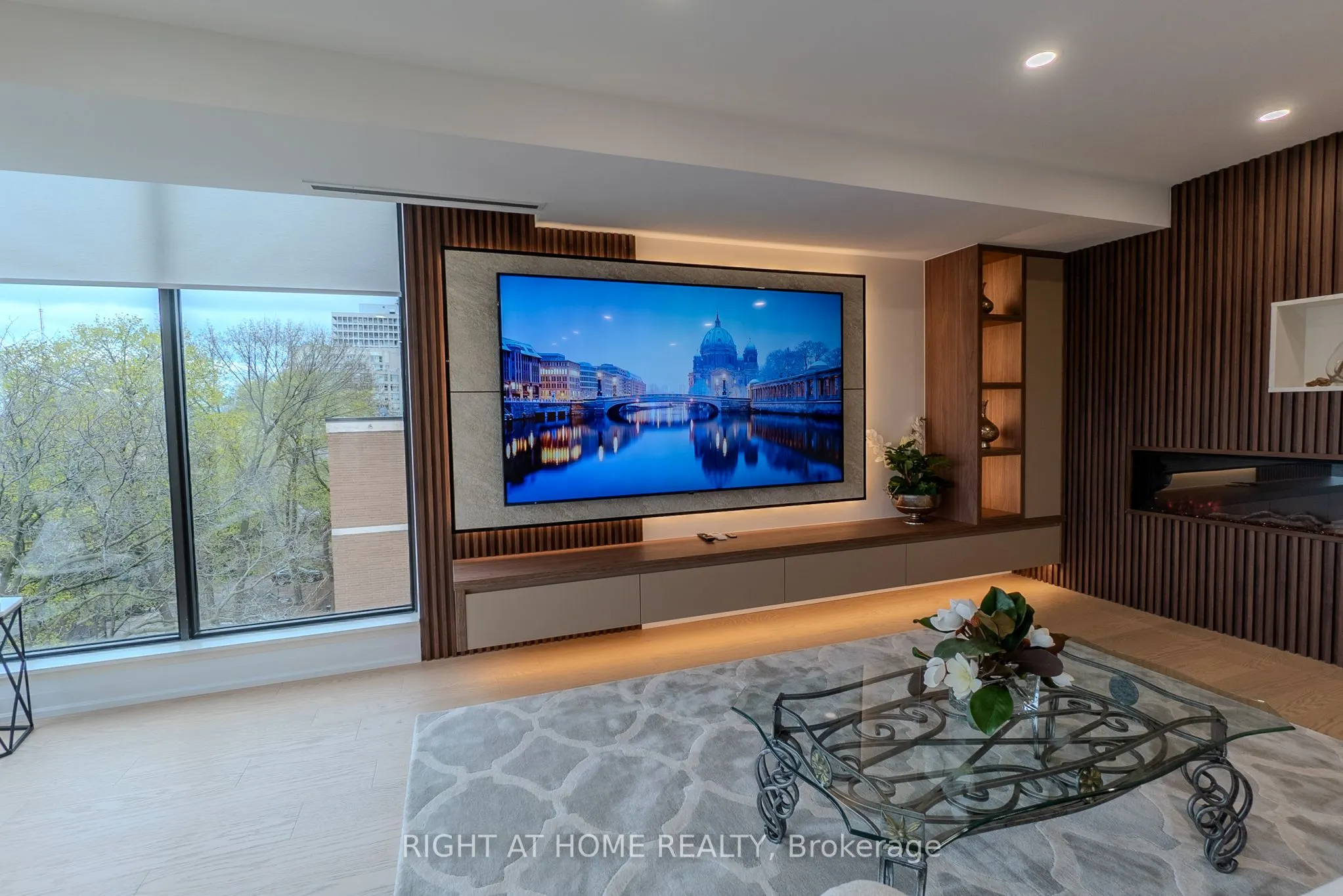 447 Walmer Road, #608