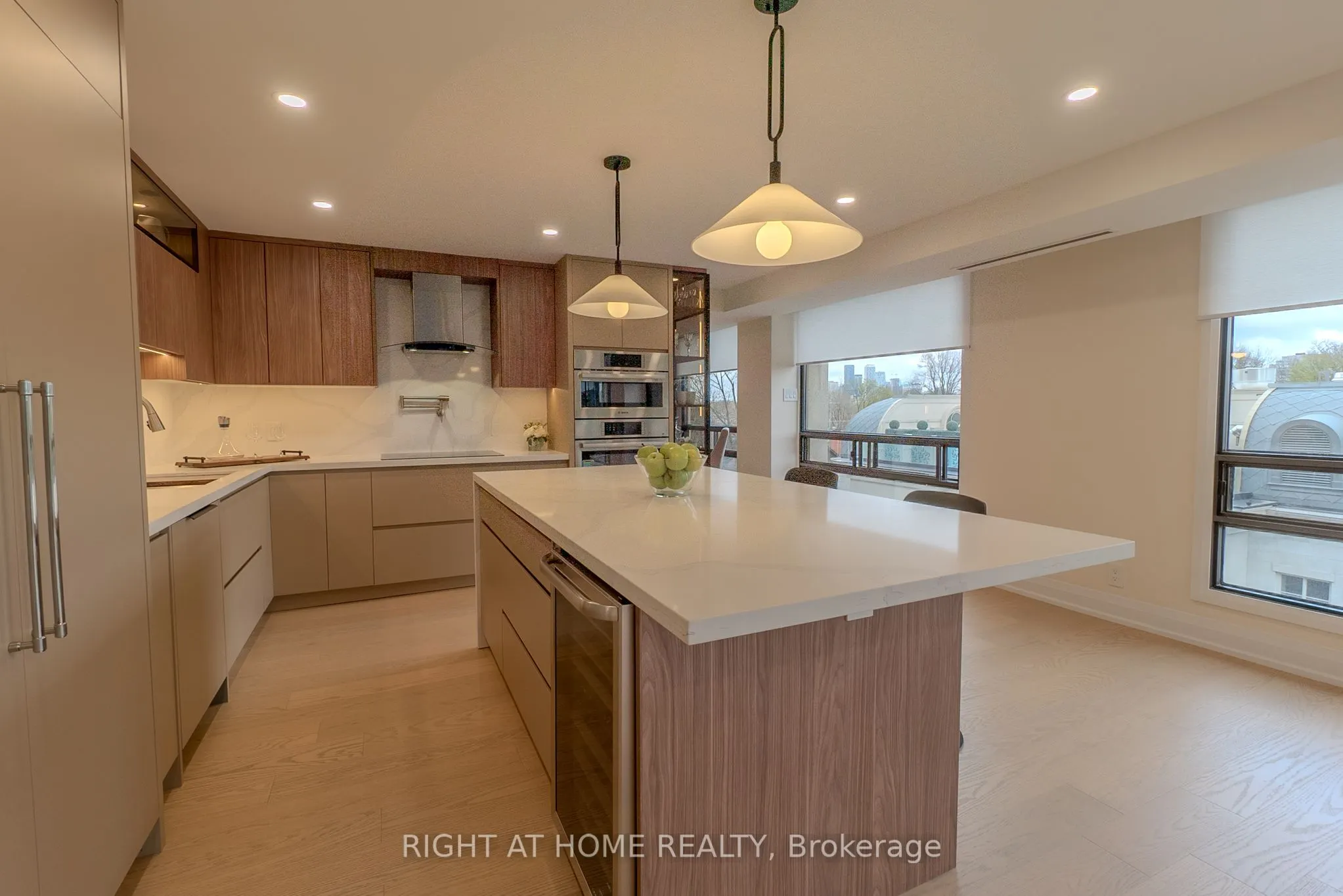 447 Walmer Road, #608