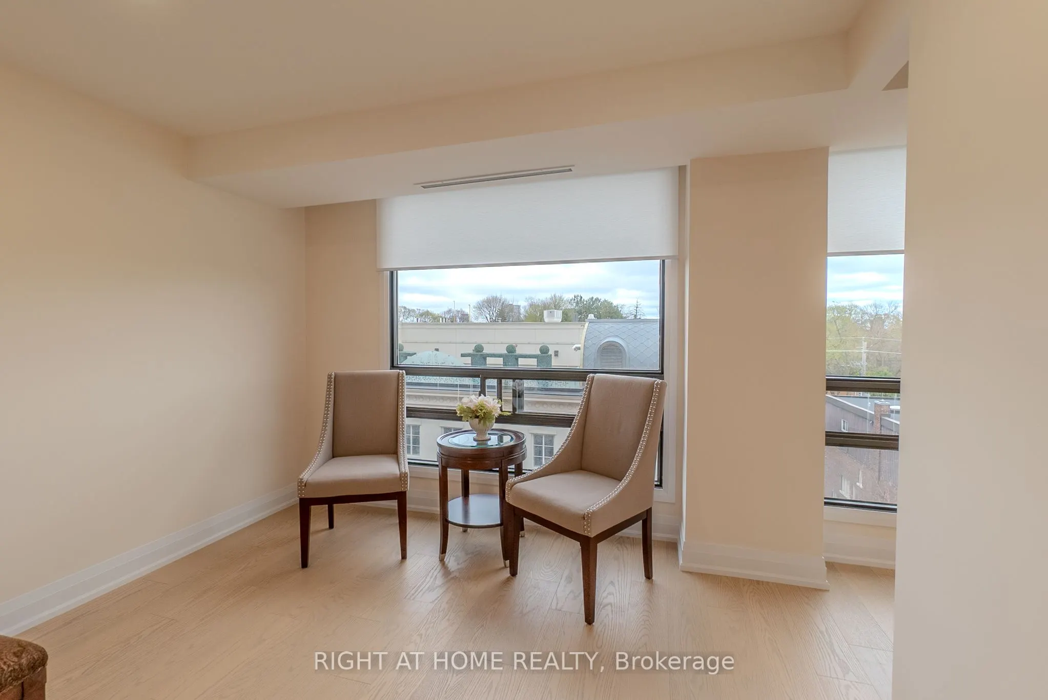 447 Walmer Road, #608
