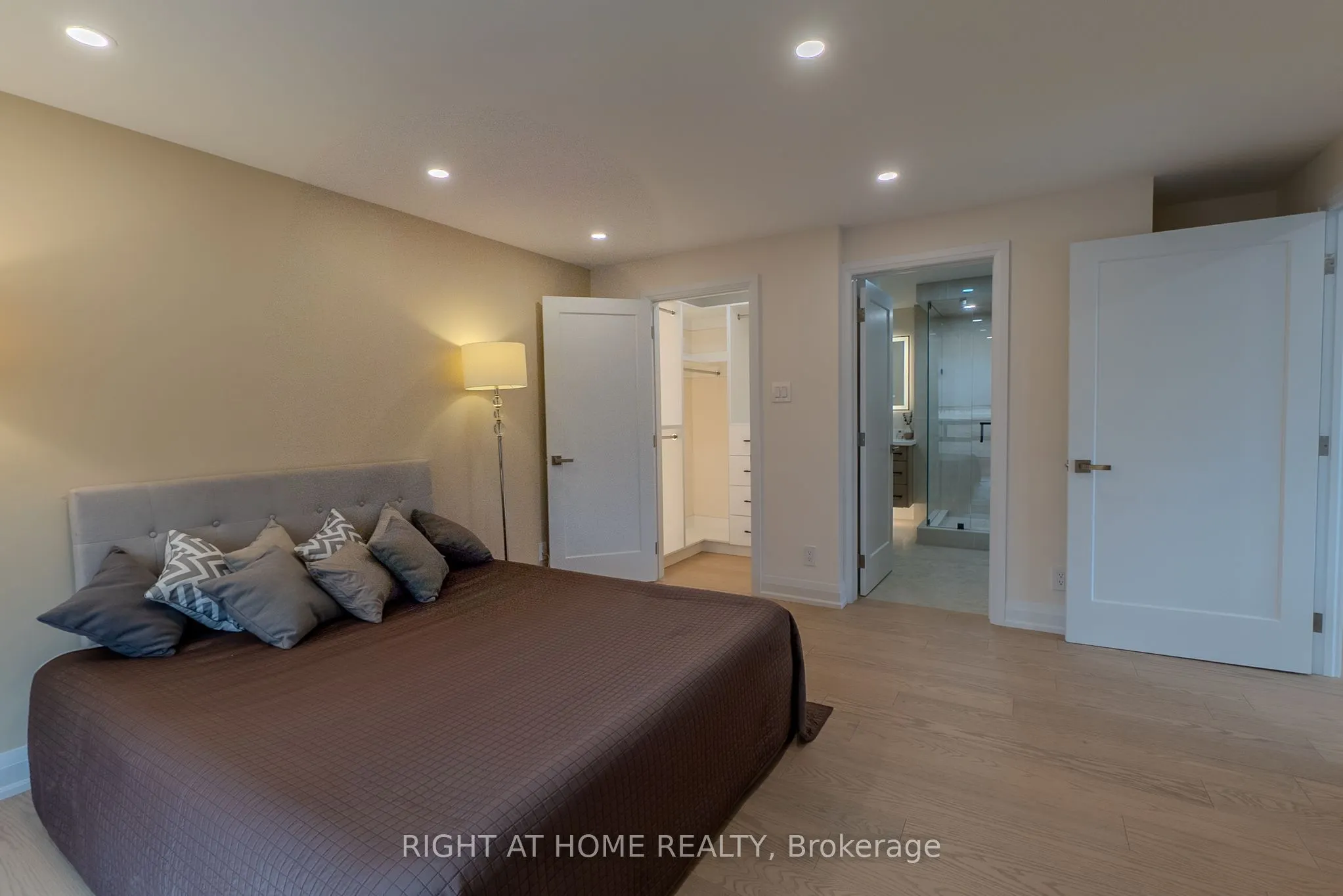 447 Walmer Road, #608