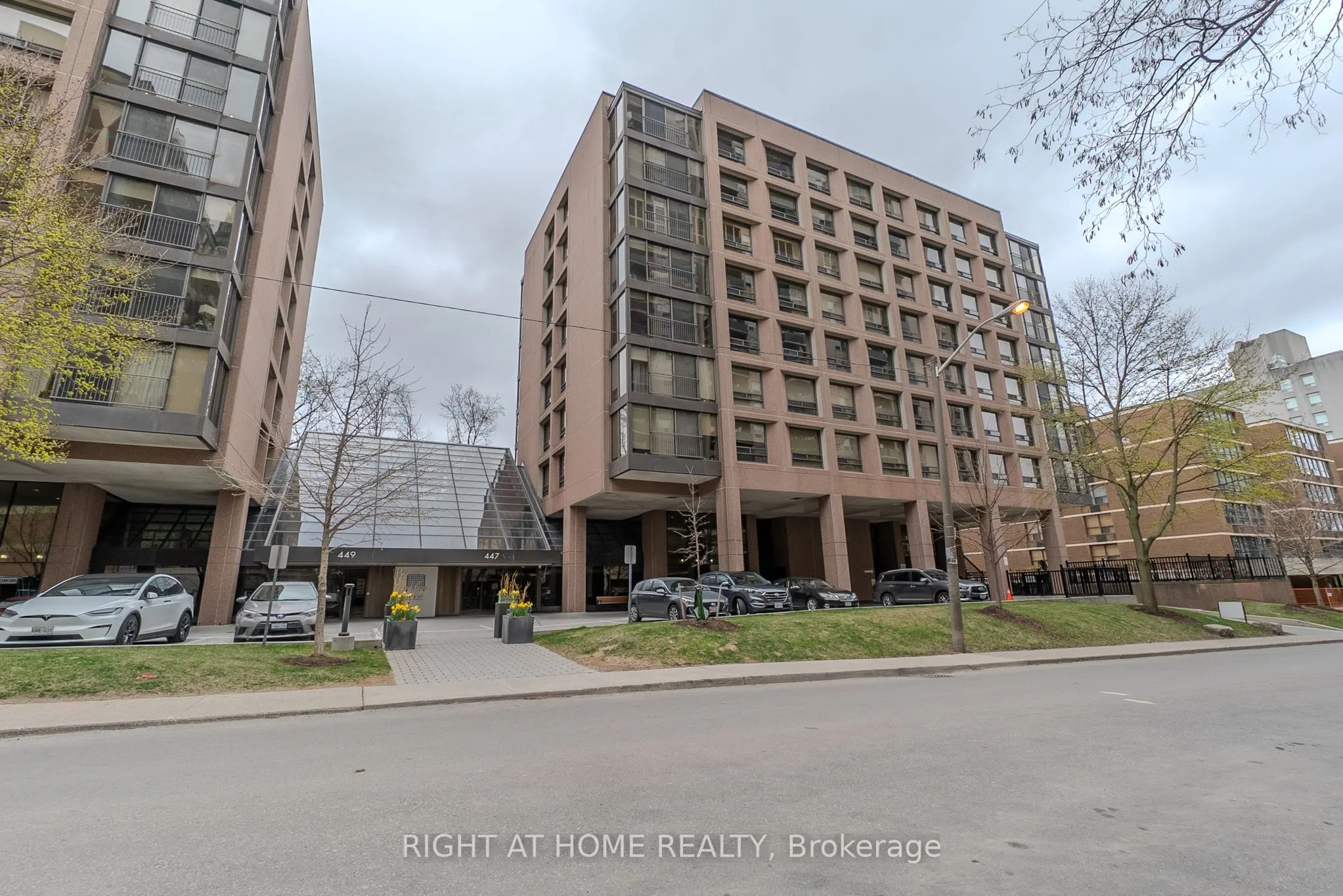 447 Walmer Road, #608