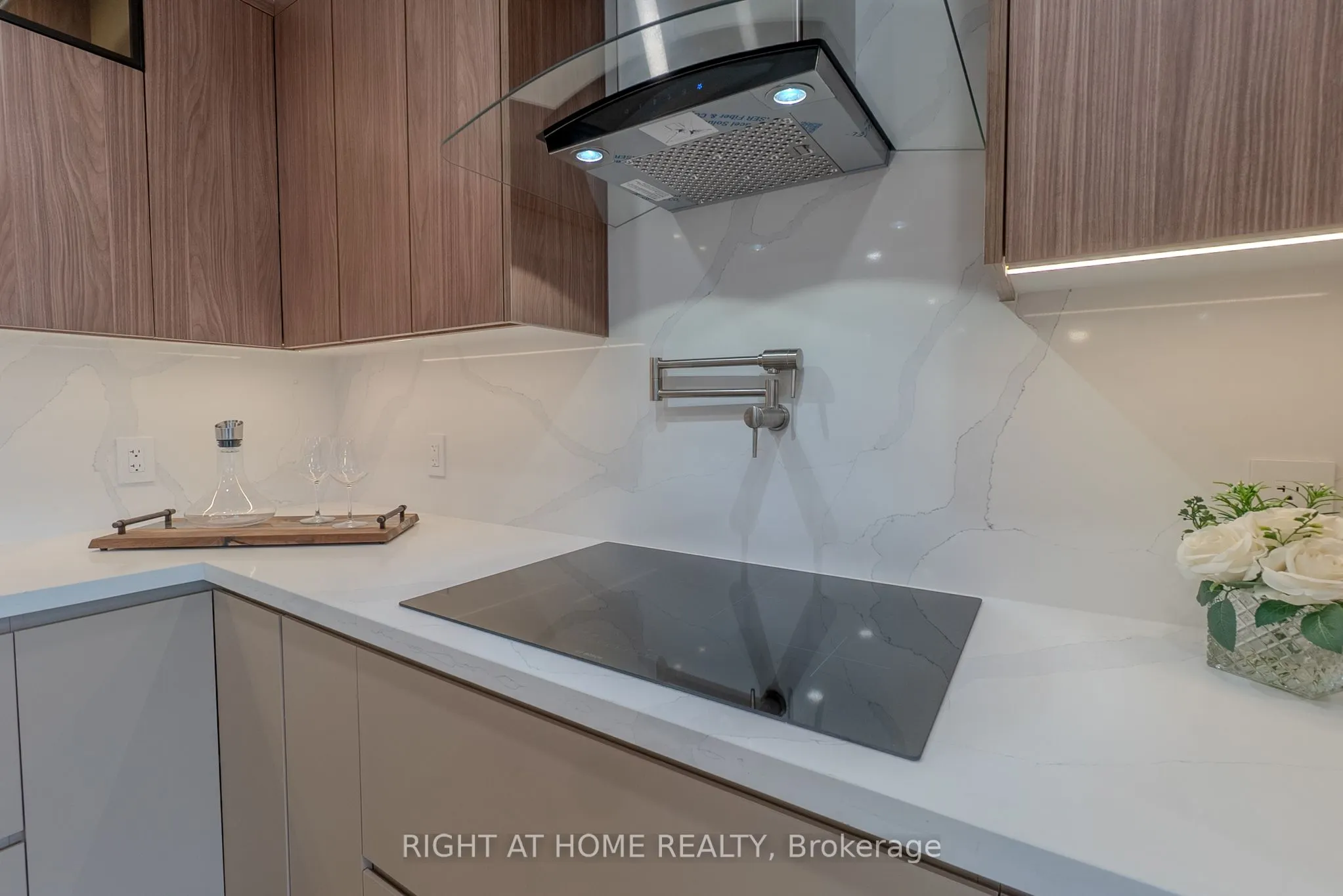 447 Walmer Road, #608