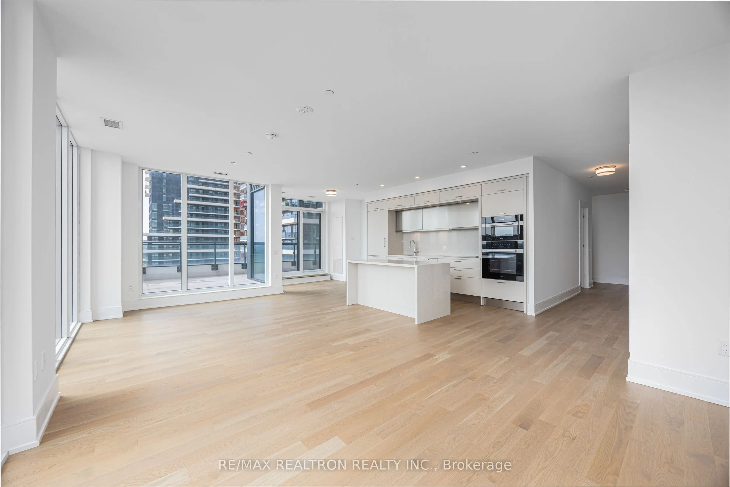 30 Inn On The Park Drive, #1510
