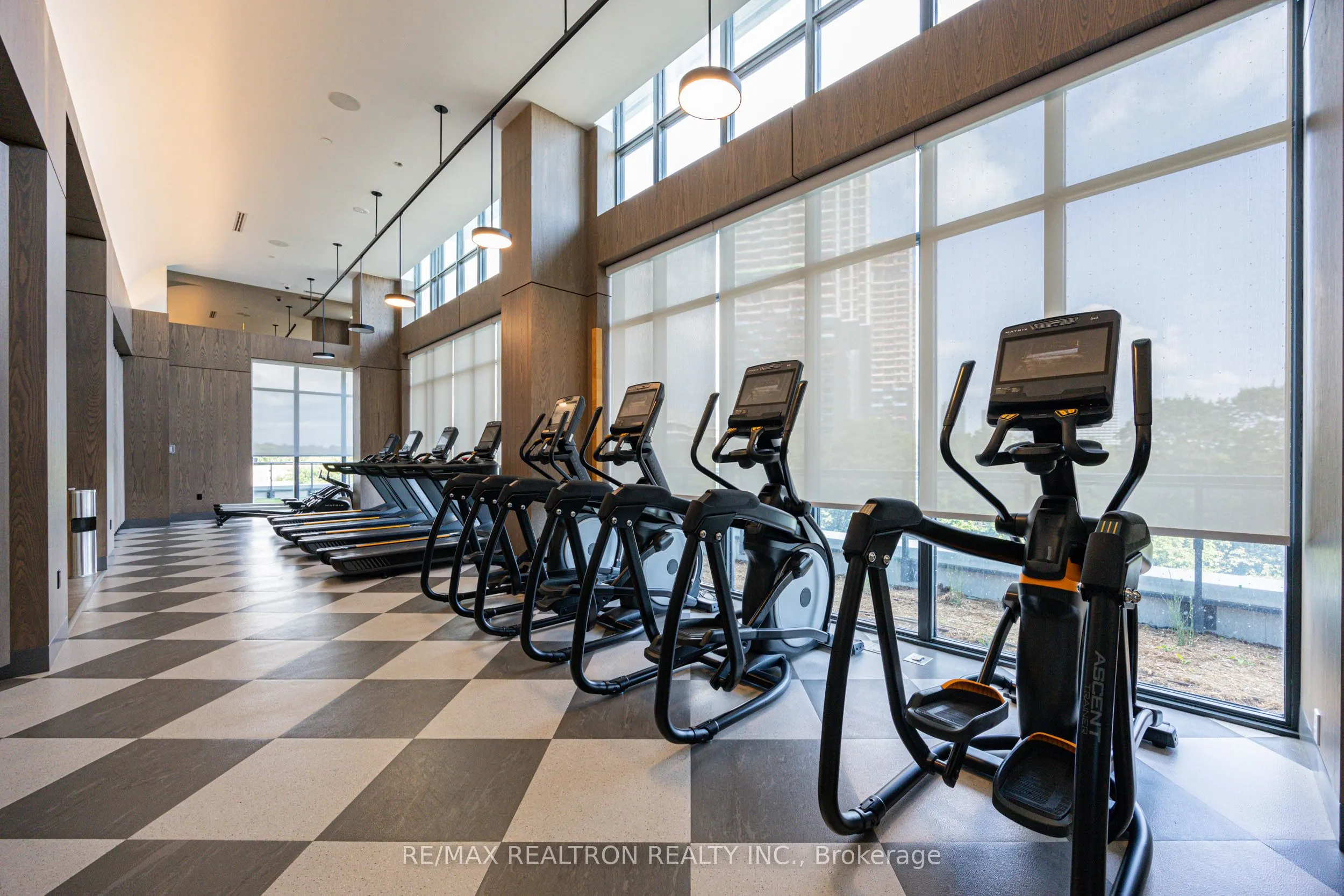 30 Inn On The Park Drive, #1510