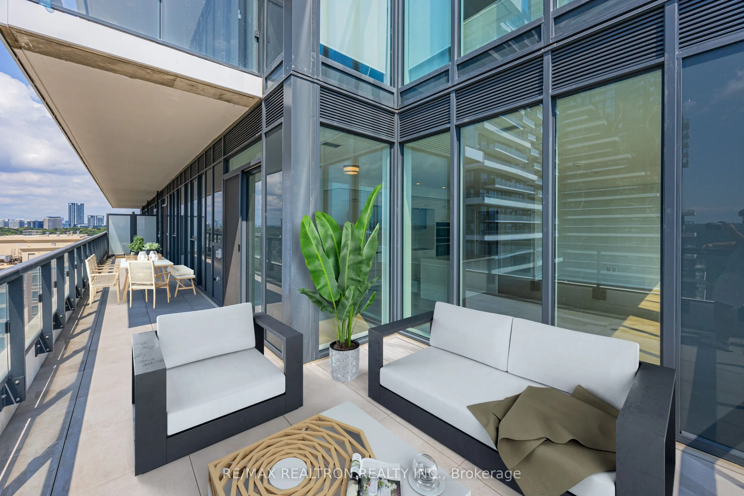 30 Inn On The Park Drive, #1510