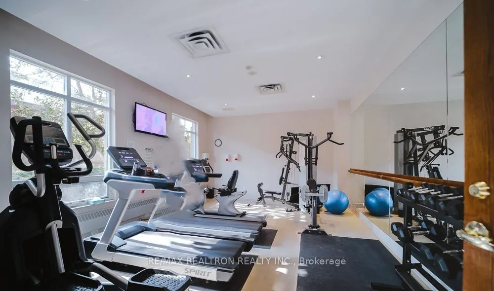 18 Kenaston Gardens, #1108