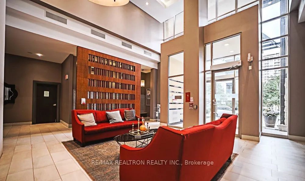 18 Kenaston Gardens, #1108