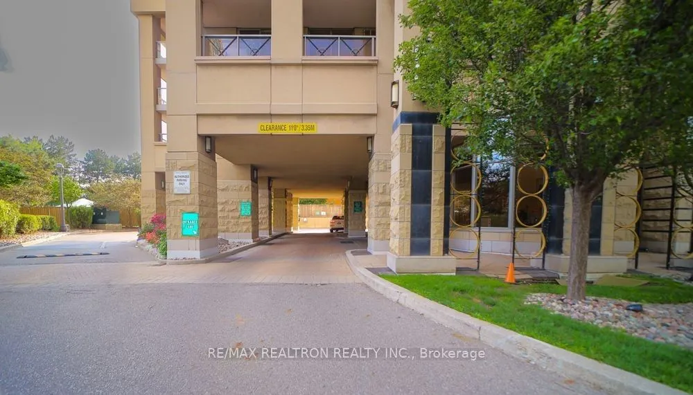 18 Kenaston Gardens, #1108
