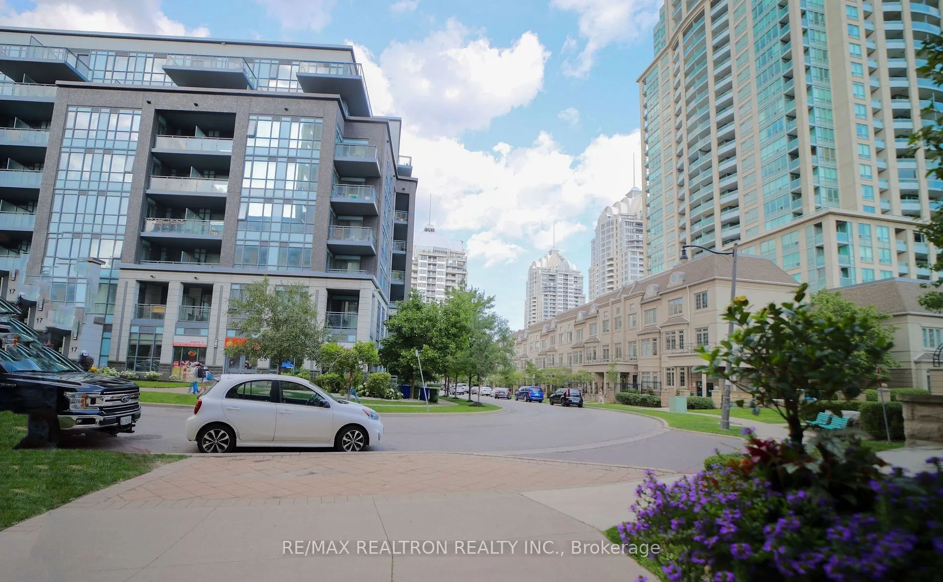 18 Kenaston Gardens, #1108