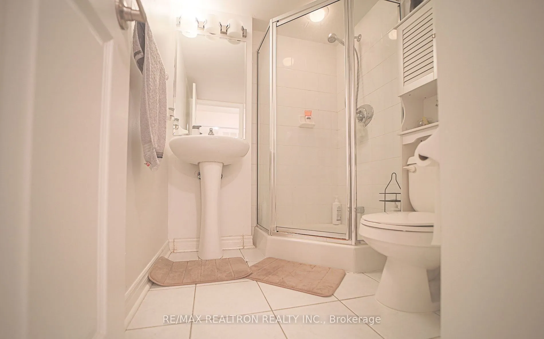 18 Kenaston Gardens, #1108