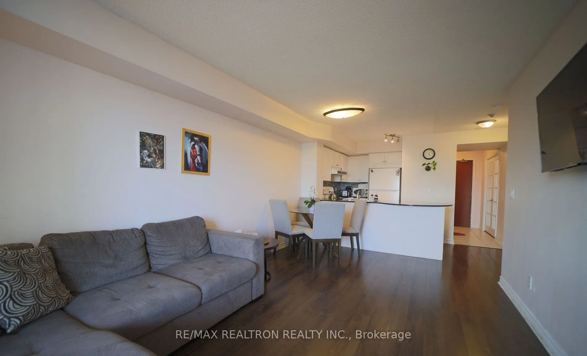 18 Kenaston Gardens, #1108