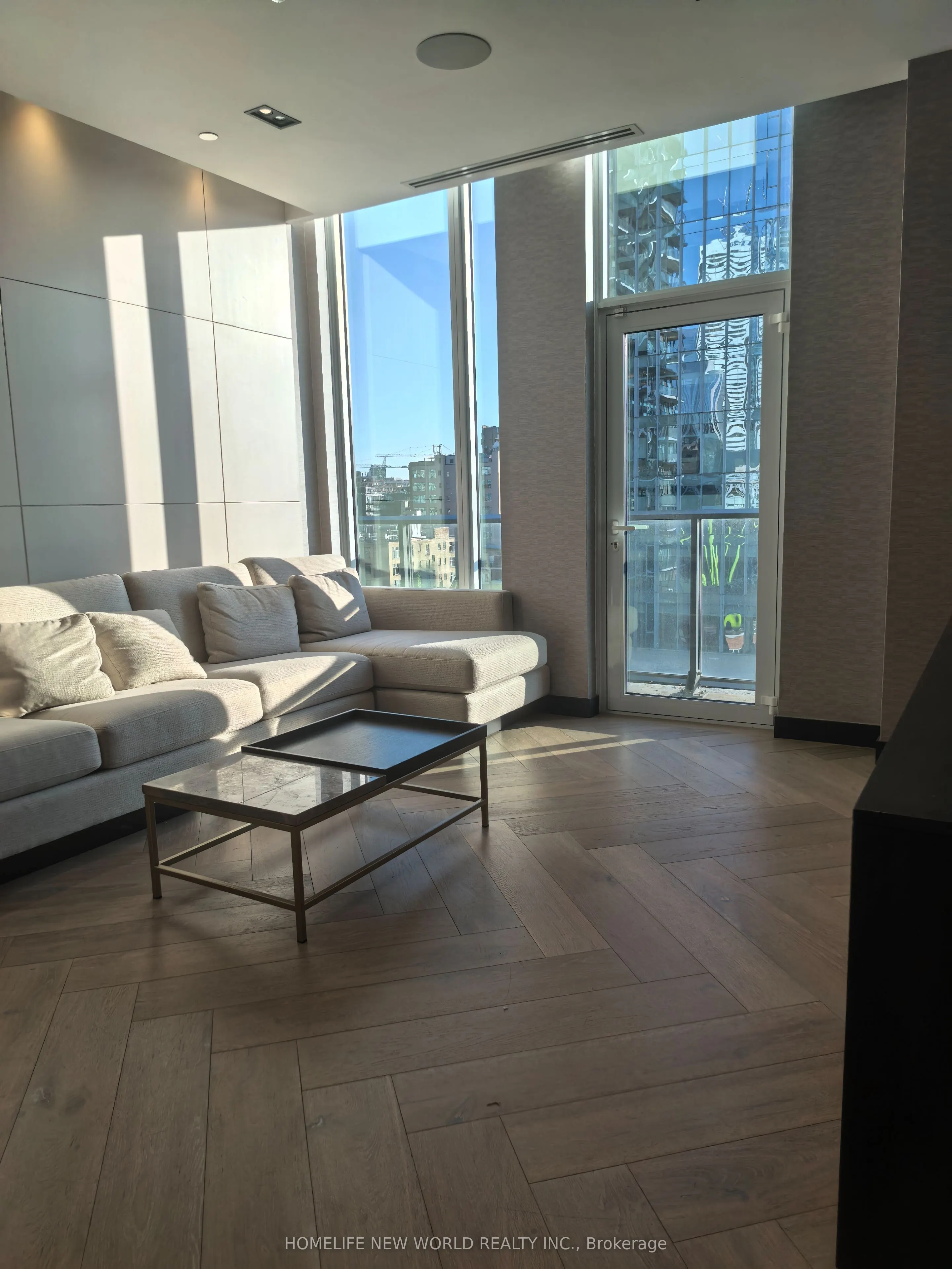 330 Richmond Street W #605