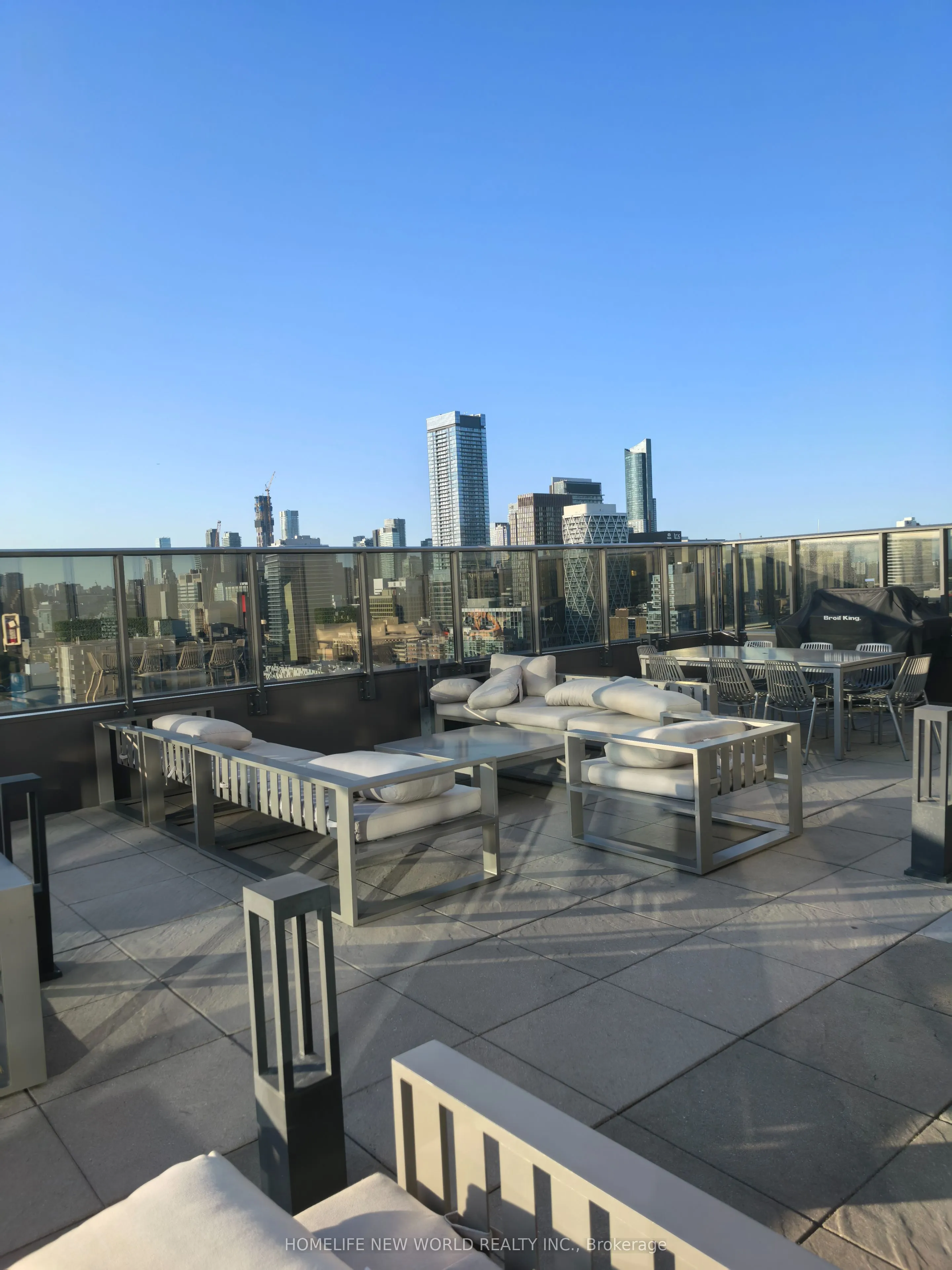 330 Richmond Street W #605