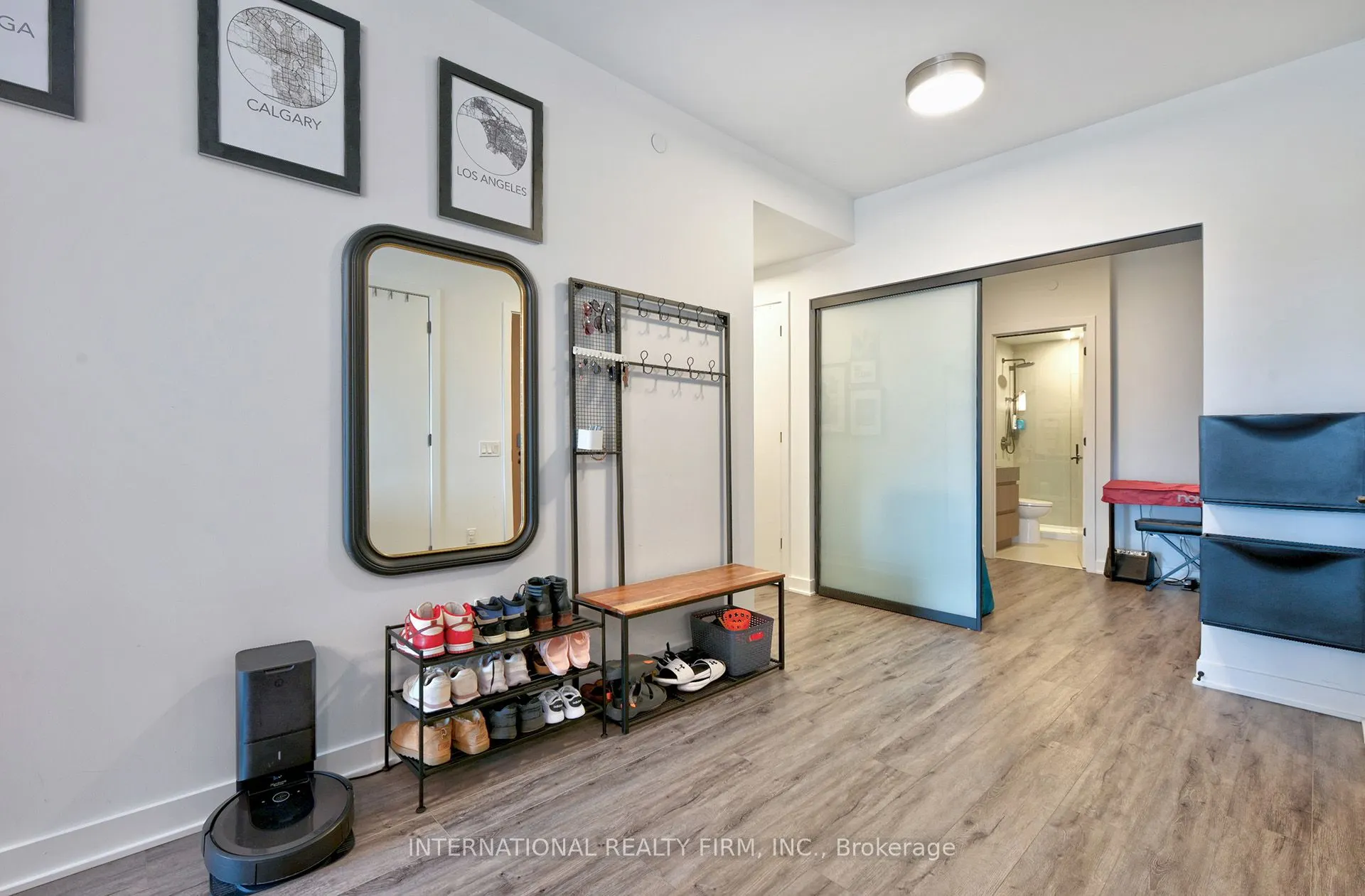 425 Wellington Street W, #912