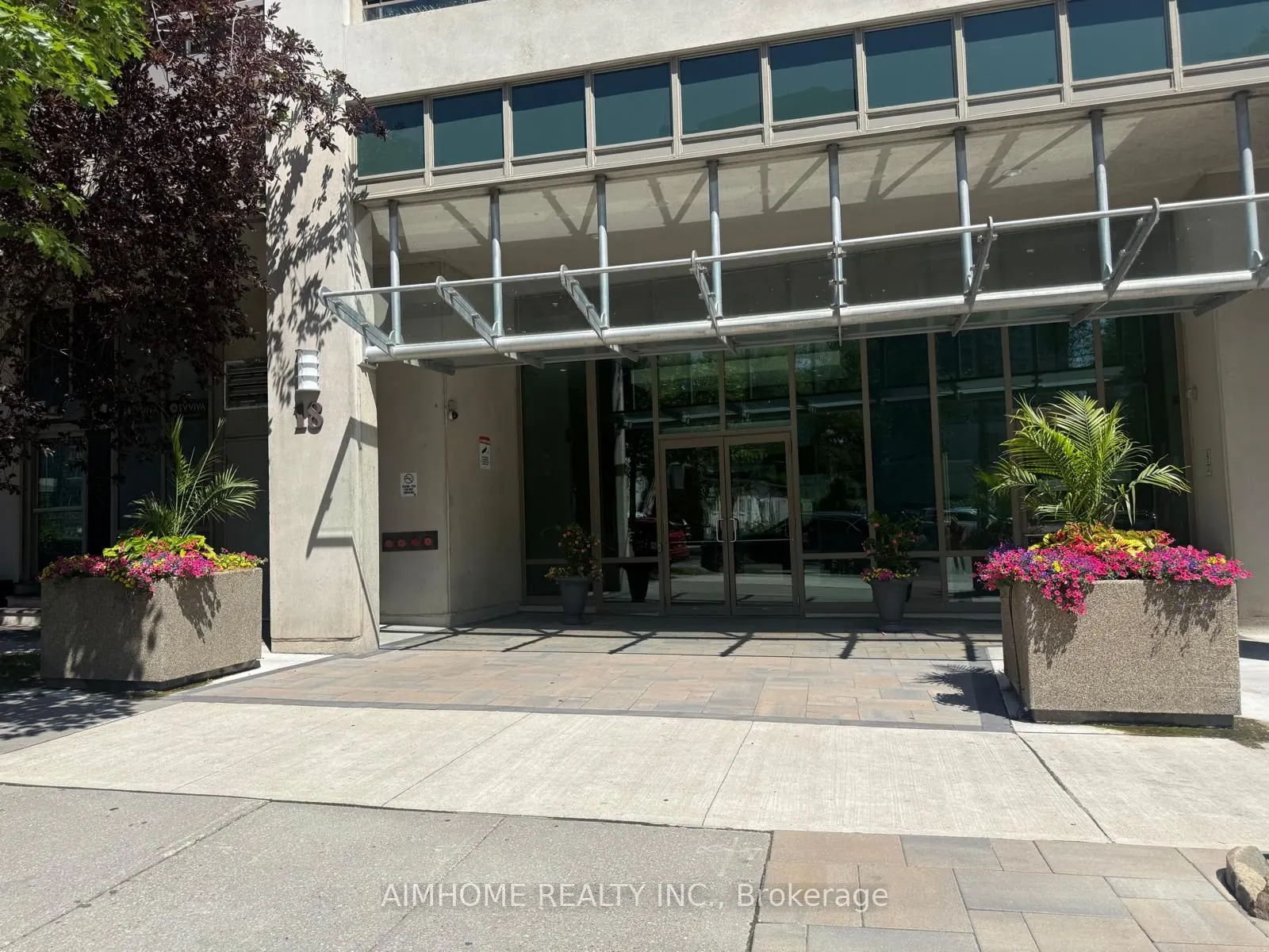 18 Parkview Avenue, #1211