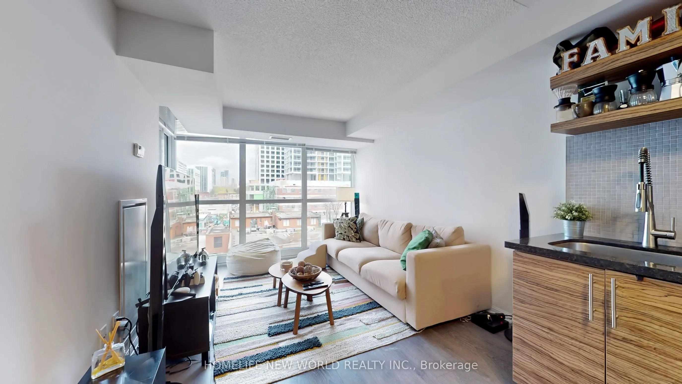 400 Adelaide Street E, #717