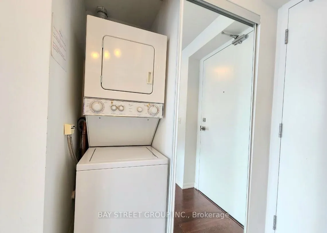 832 Bay Street, #809