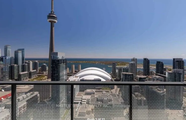 125 Blue Jays Way, #5208