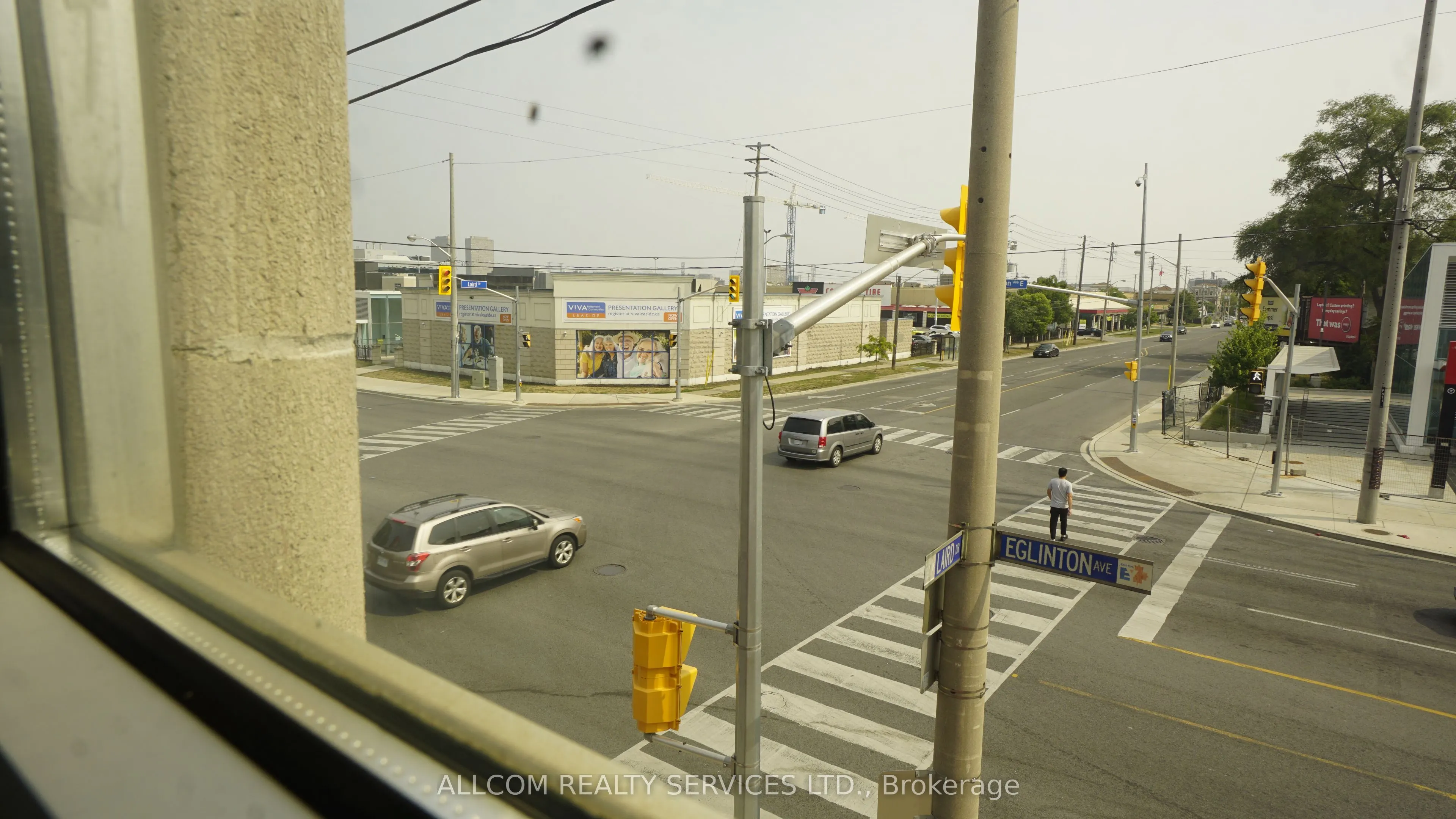 876 Eglinton Avenue E
