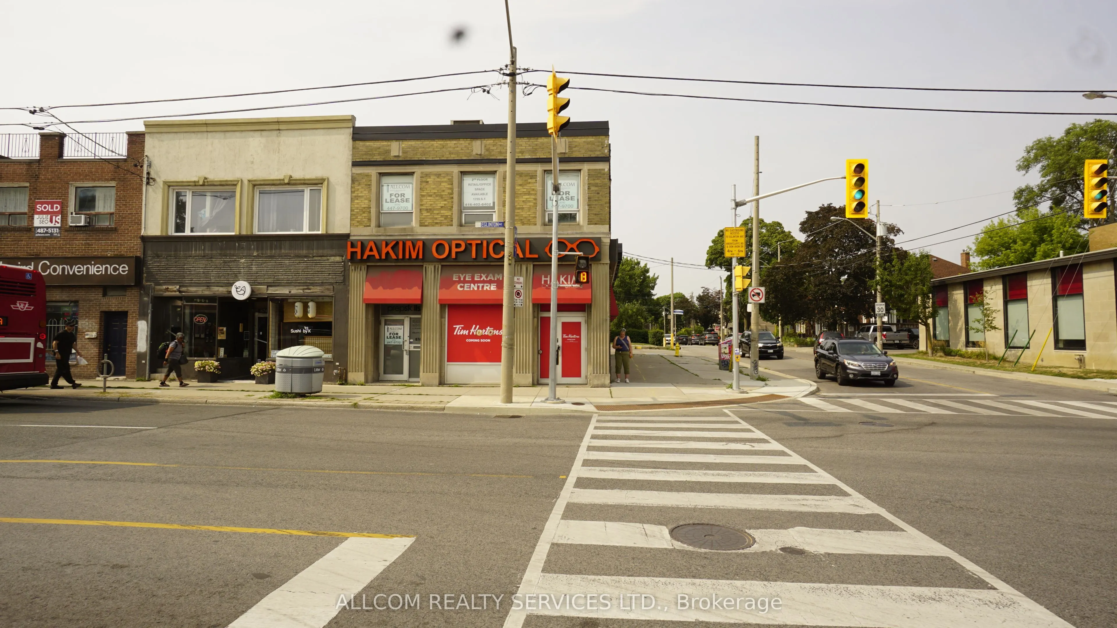 876 Eglinton Avenue E