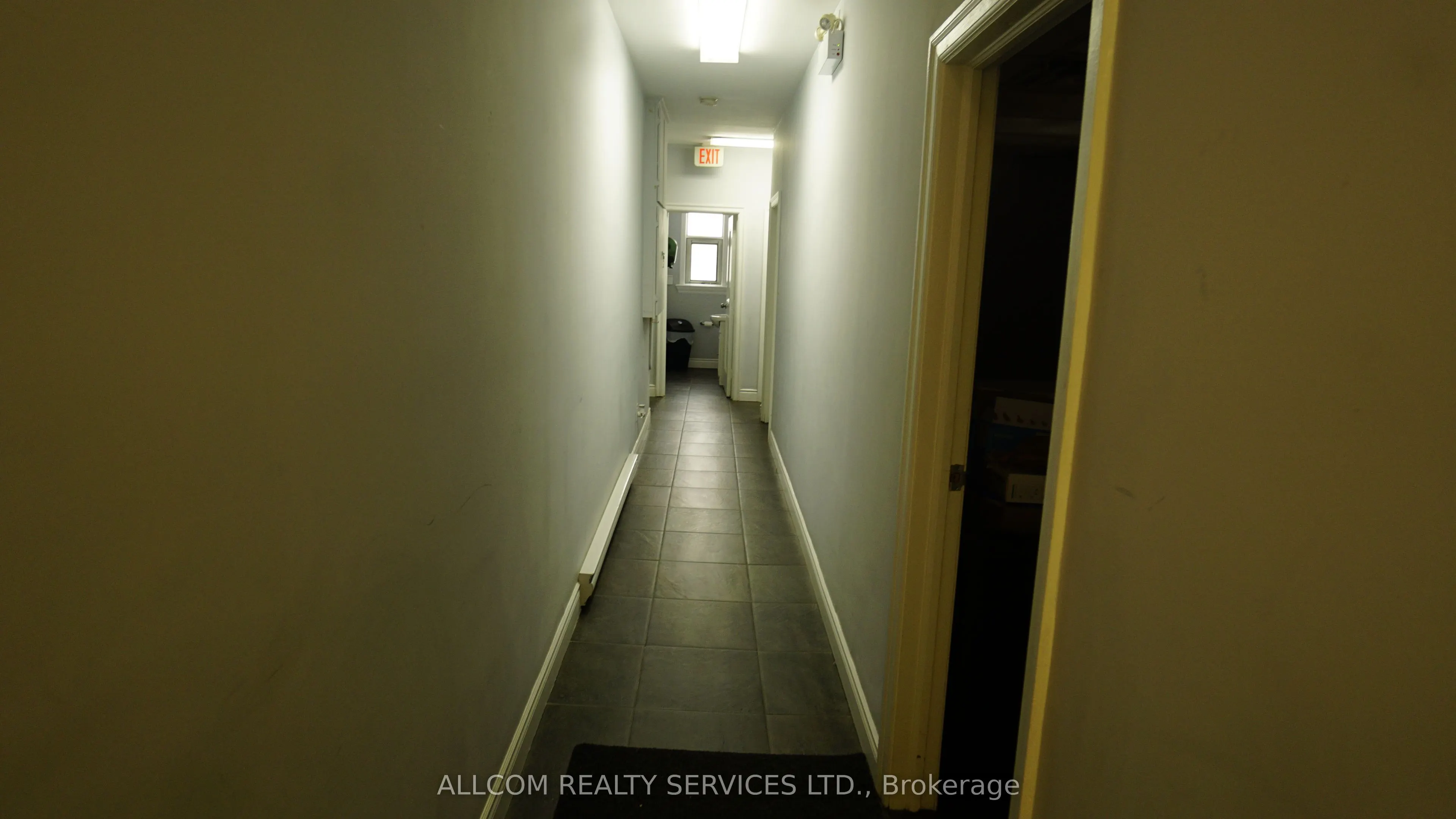 876 Eglinton Avenue E