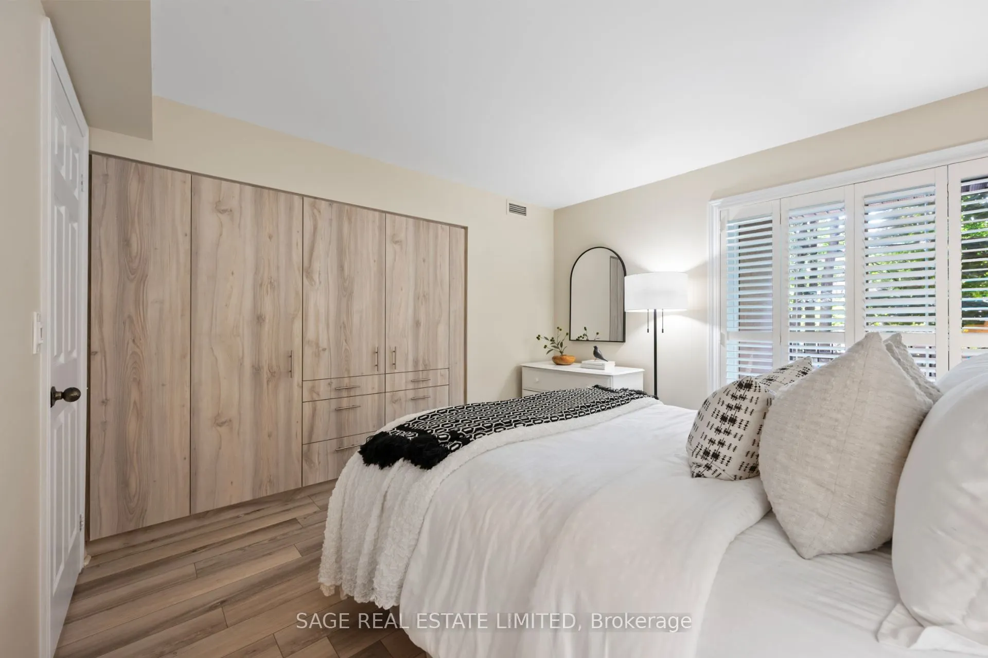 232 St George Street, #15