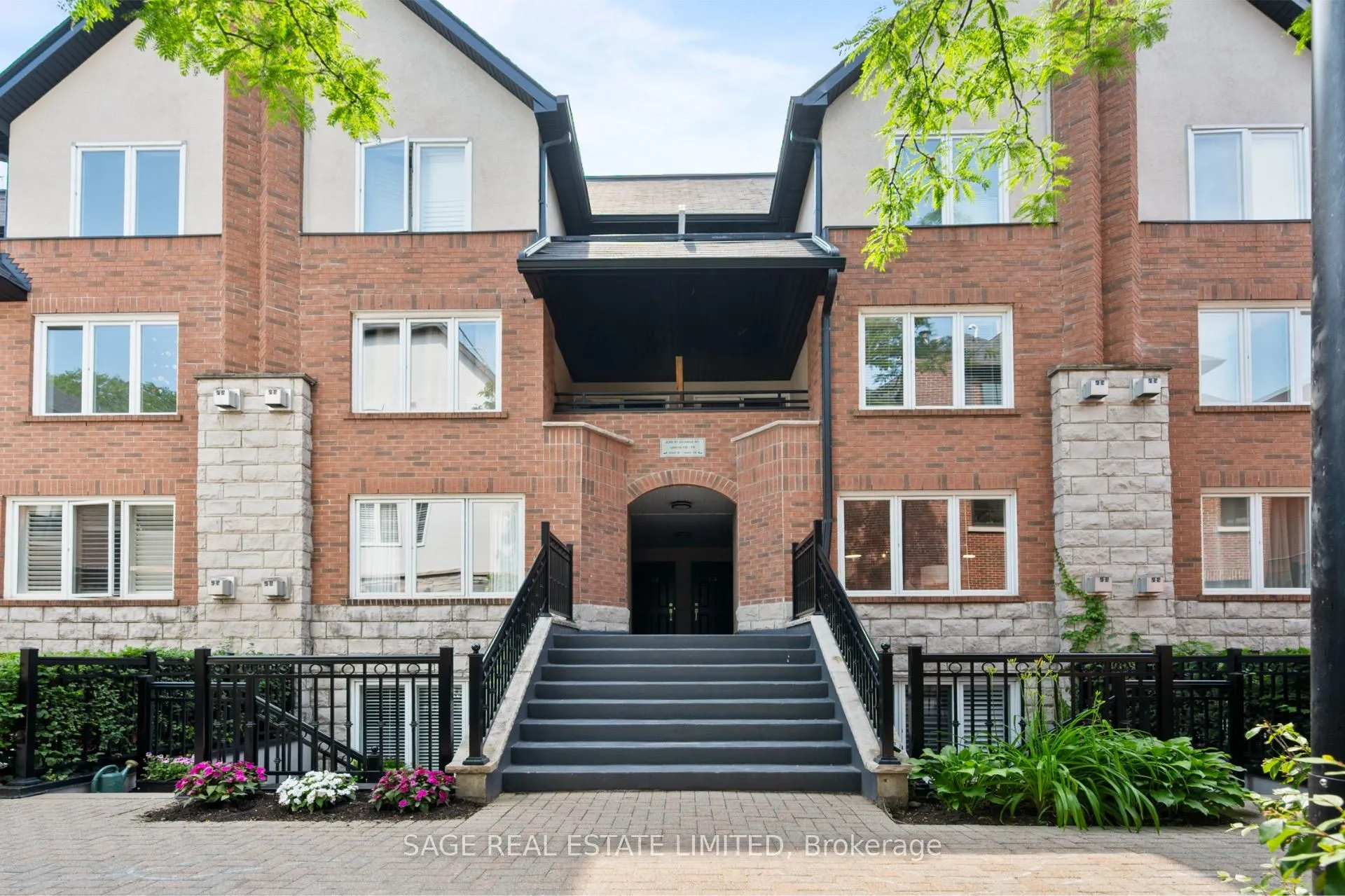 232 St George Street, #15