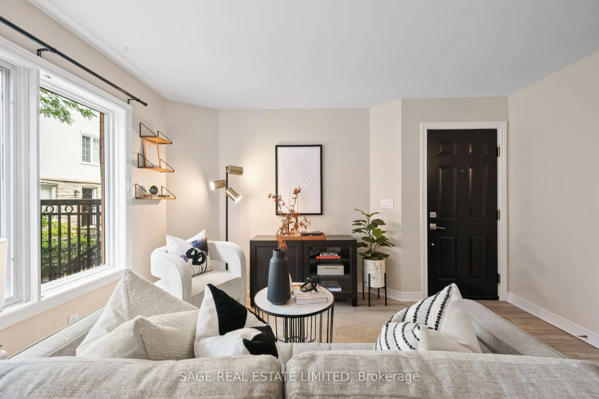 232 St George Street, #15