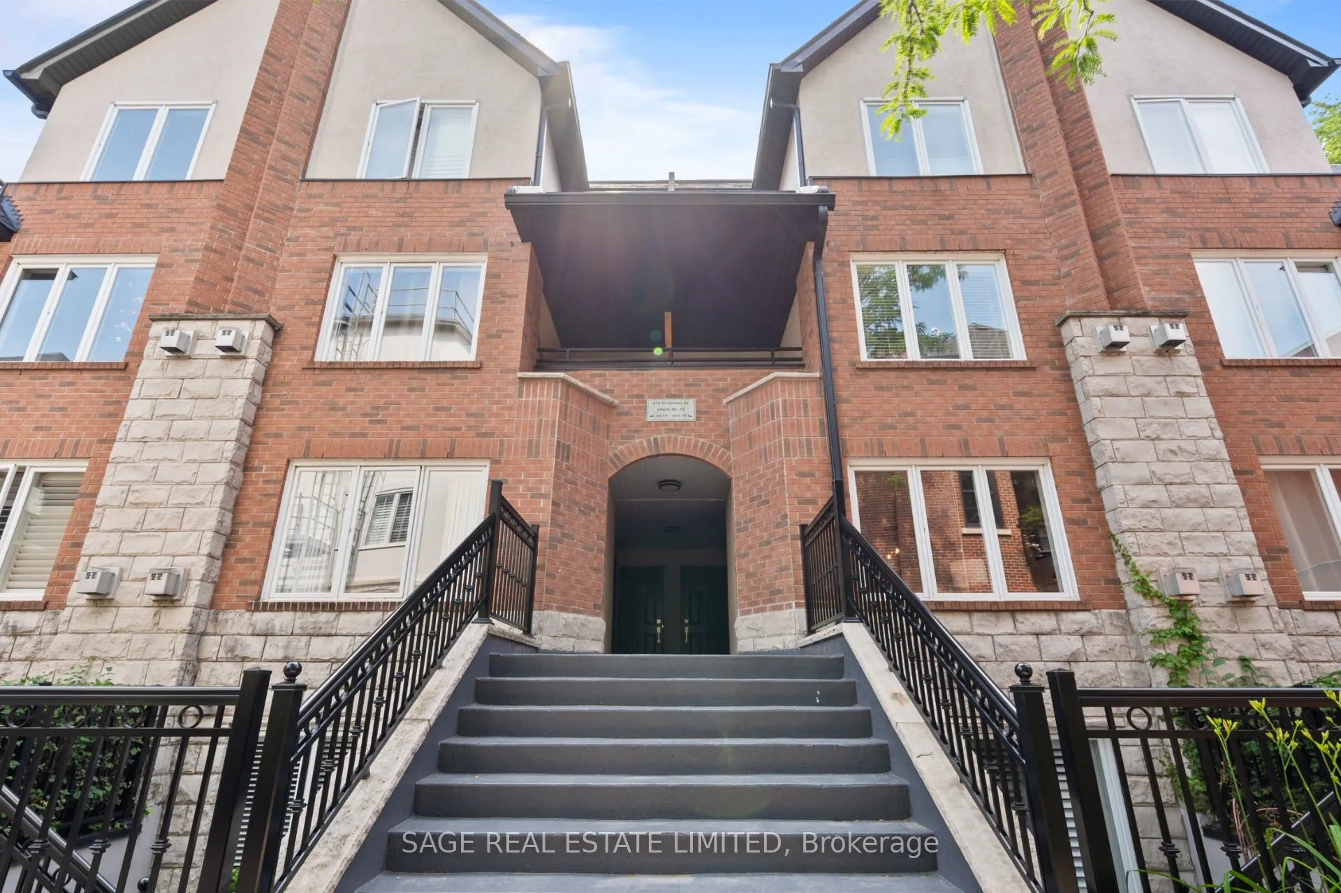 232 St George Street, #15