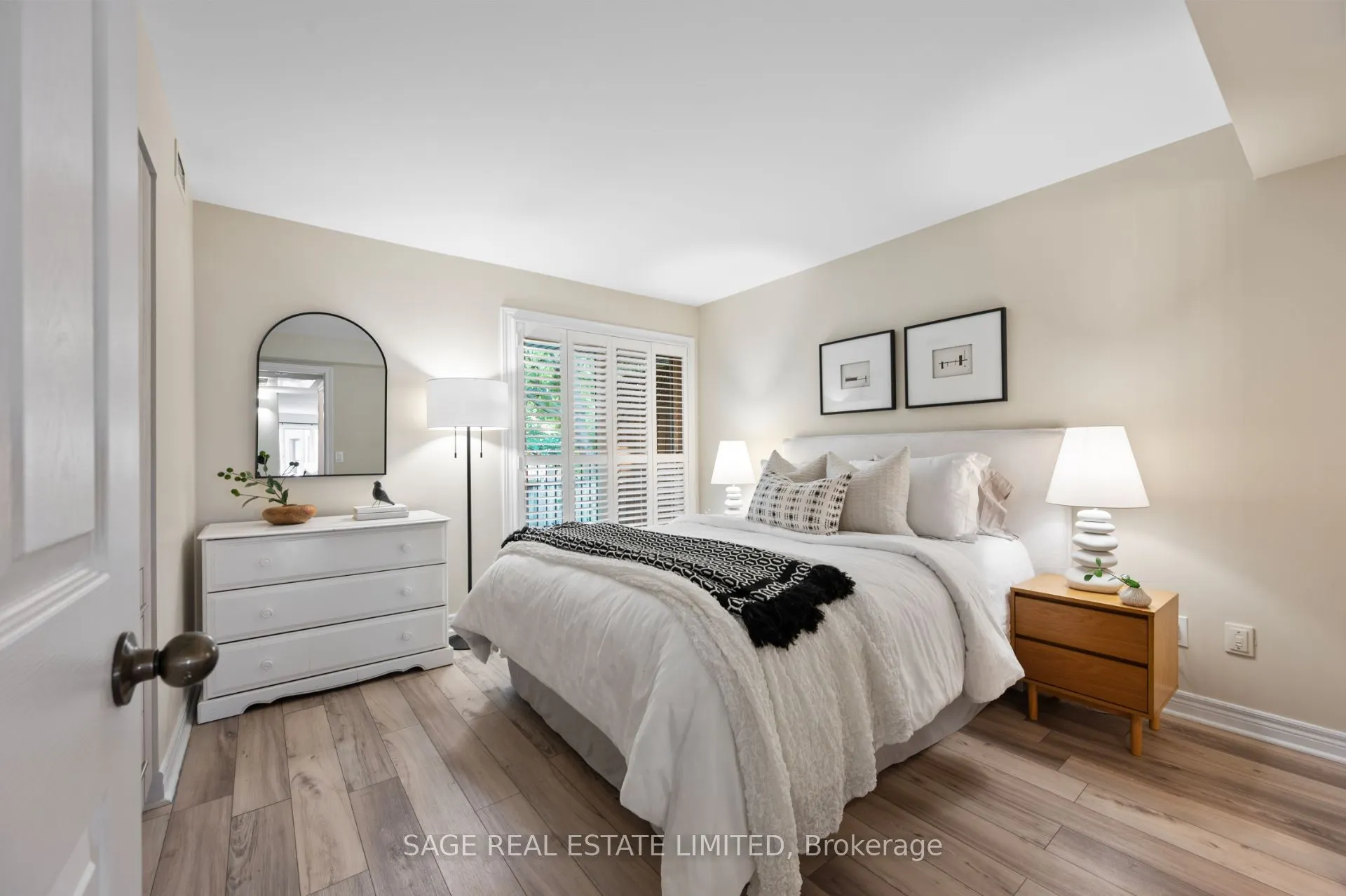 232 St George Street, #15