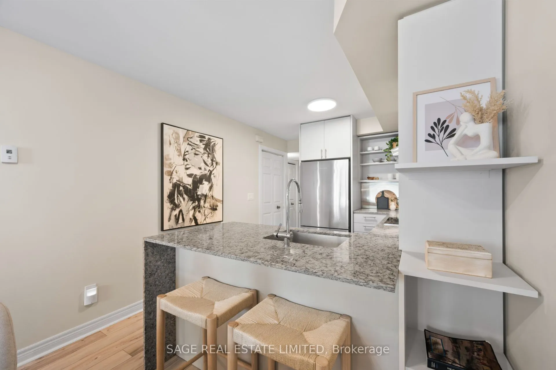 232 St George Street, #15
