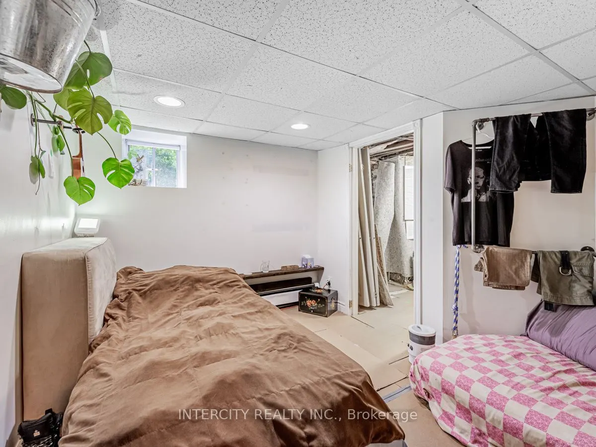 111 Alberta Avenue