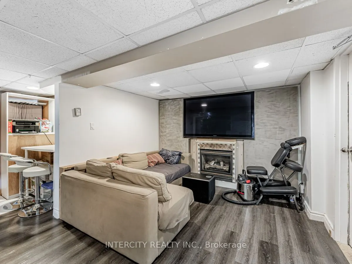 111 Alberta Avenue